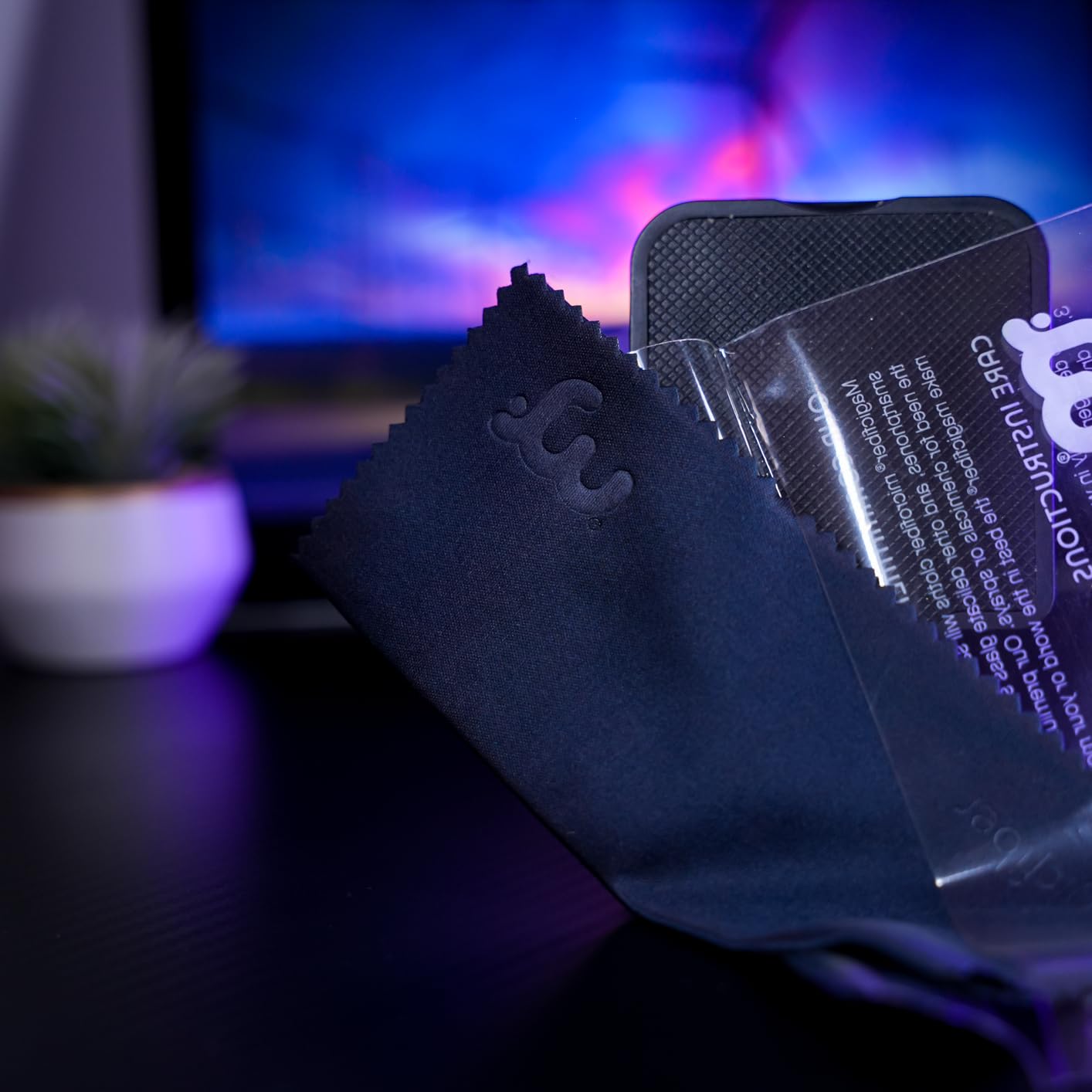 MagicFiber Microfiber Cleaning Cloth, 6 Pack - Premium Cloth for Glasses, Lens, Screens & More - Customer Photo 1