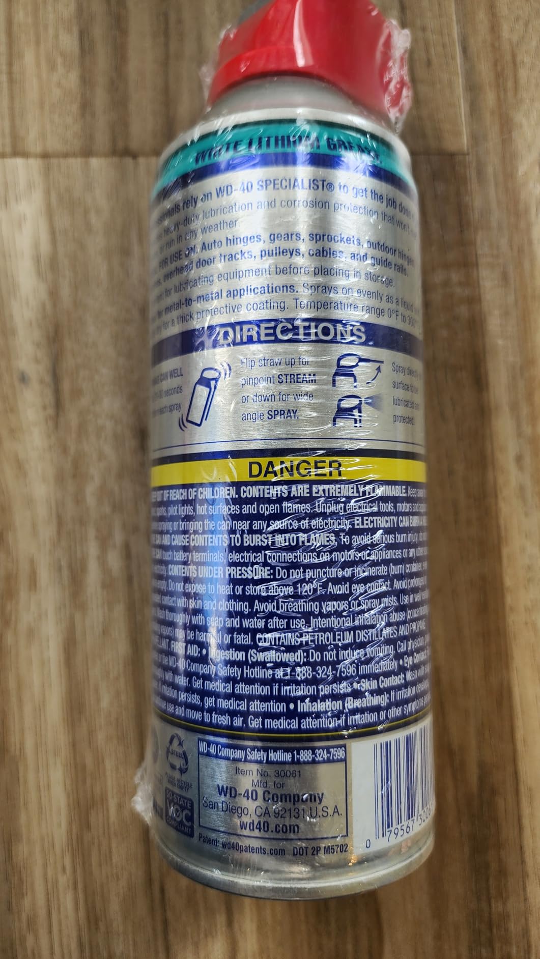 WD-40 Specialist White Lithium Grease Spray with SMART STRAW SPRAYS 2 WAYS, 10 OZ Customer Review WD-40 Specialist White Lithium Grease Spray with SMART STRAW SPRAYS 2 WAYS, 10 OZ - Customer Photo 1