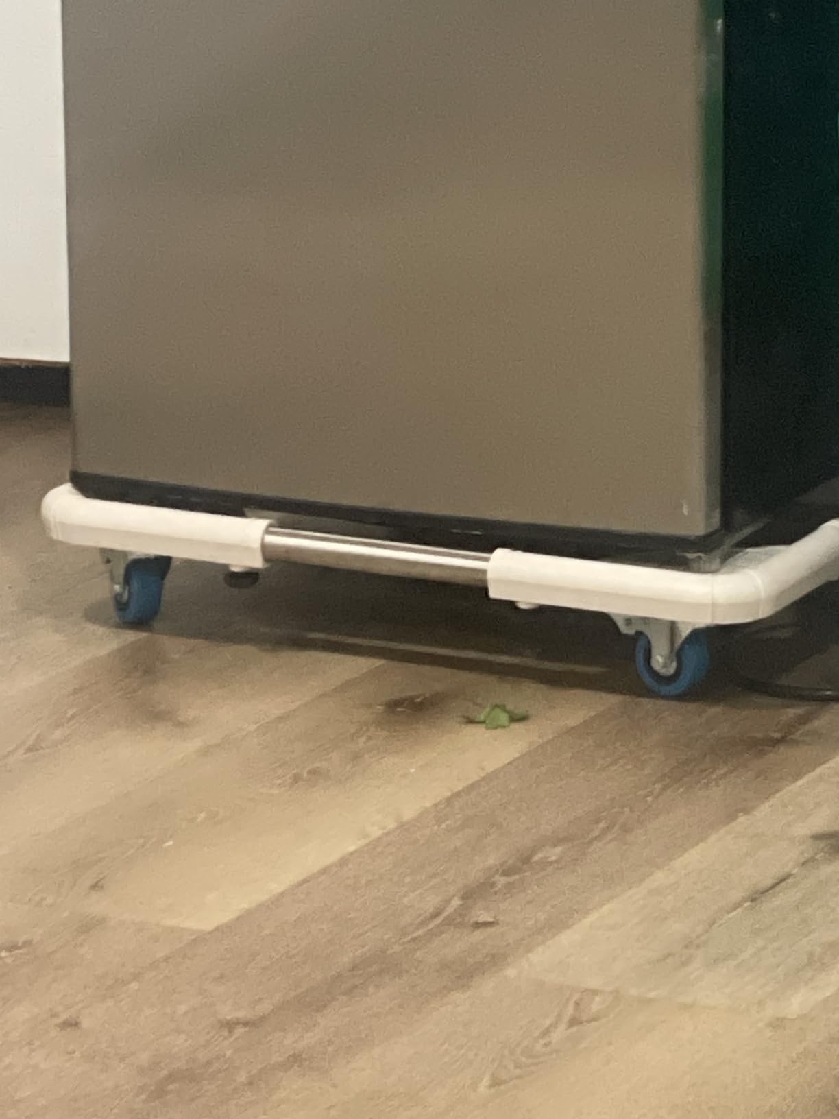 SPACECARE Mobile Roller with 4 Locking Wheels - Adjustable Furniture Dolly Washing Machine Stand Refrigerator Base Moving Cart Customer Review SPACECARE Mobile Roller with 4 Locking Wheels - Adjustable Furniture Dolly Washing Machine Stand Refrigerator Base Moving Cart - Customer Photo 1