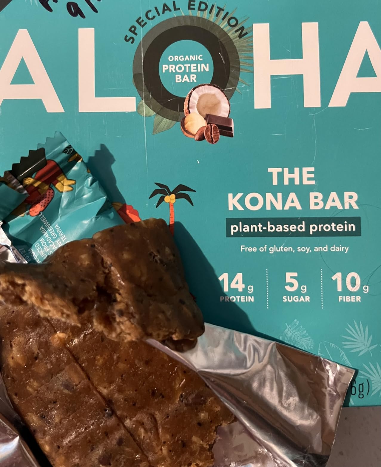 ALOHA Organic Plant Based Protein Bars |Peanut Butter Chocolate Chip | 1.98 Oz (Pack of 12) | Vegan, Low Sugar, Gluten Free, Paleo, Low Carb, Non-GMO, Stevia Free, Soy Free, No Sugar Alcohols - Customer Photo 1