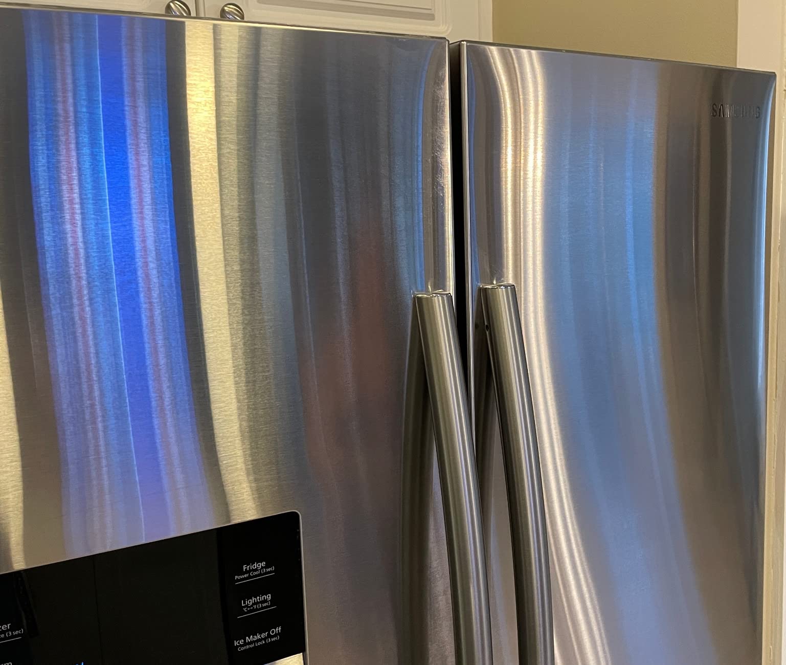 Weiman Stainless Steel Cleaner and Polish - Microfiber Cloth - Protects Appliances from Fingerprints and Leaves a Streak-Free Shine for Refrigerator | Dishwasher | Oven | Grill Customer Review Weiman Stainless Steel Cleaner and Polish - Microfiber Cloth - Protects Appliances from Fingerprints and Leaves a Streak-Free Shine for Refrigerator | Dishwasher | Oven | Grill - Customer Photo 1