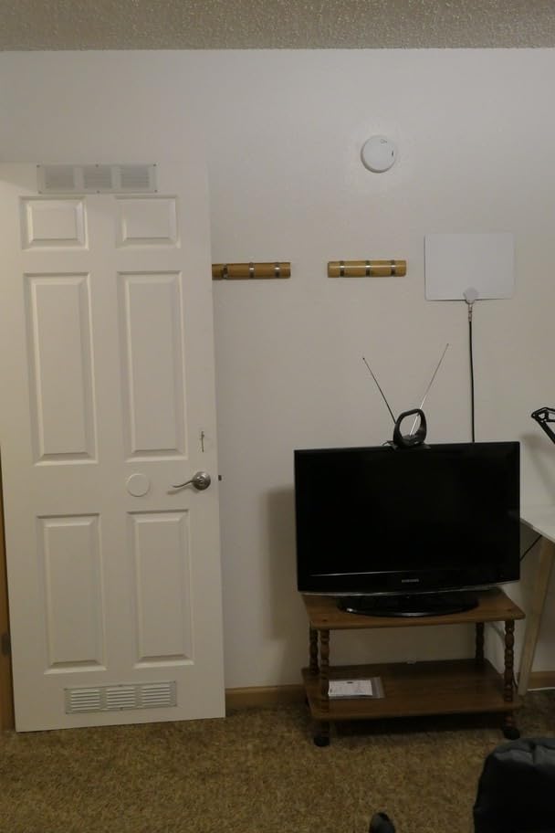 Channel Master FLATenna - Indoor Digital HDTV Antenna, 12' Coaxial Cable, Superior Reception Range & Signal Reliability, Supports 4K Smart TVs, OTA Broadcast & NextGen TV, Easy Install - Customer Photo 1