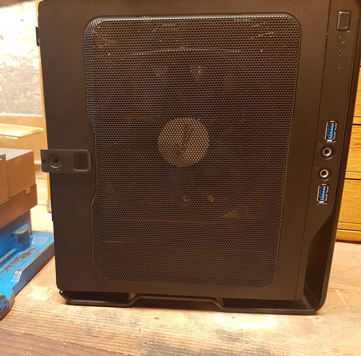 AMD Ryzen 5 2400G Processor with Radeon RX Vega 11 Graphics - Customer Photo 1