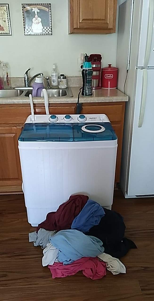 KUPPET Compact Twin Tub Portable Mini Washing Machine 26lbs Capacity, Washer(18lbs)&Spiner(8lbs)/Built-in Drain Pump/Semi-Automatic (White&Blue) - Customer Photo 1
