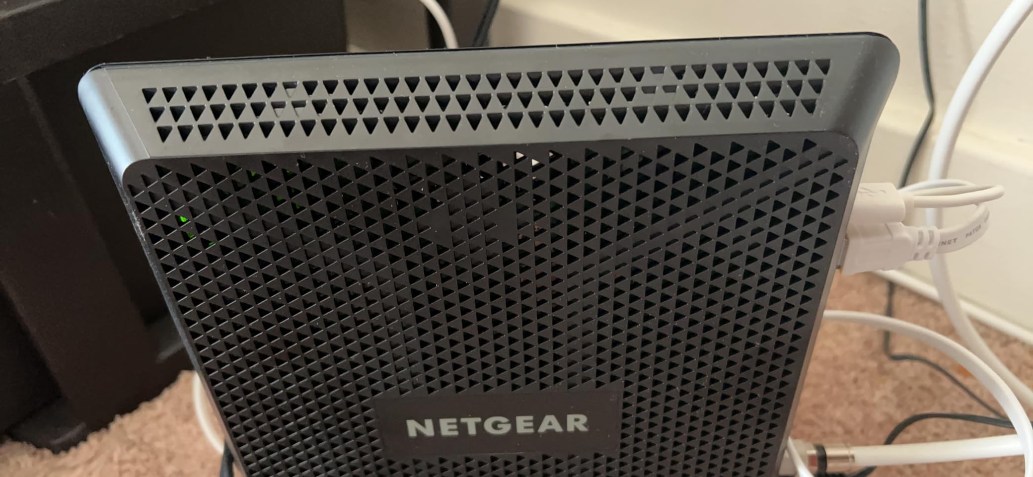 NETGEAR Nighthawk AC1900 (24x8) DOCSIS 3.0 WiFi Cable Modem Router Combo (C7000) for Xfinity from Comcast, Spectrum, Cox, more (Renewed) - Customer Photo 1