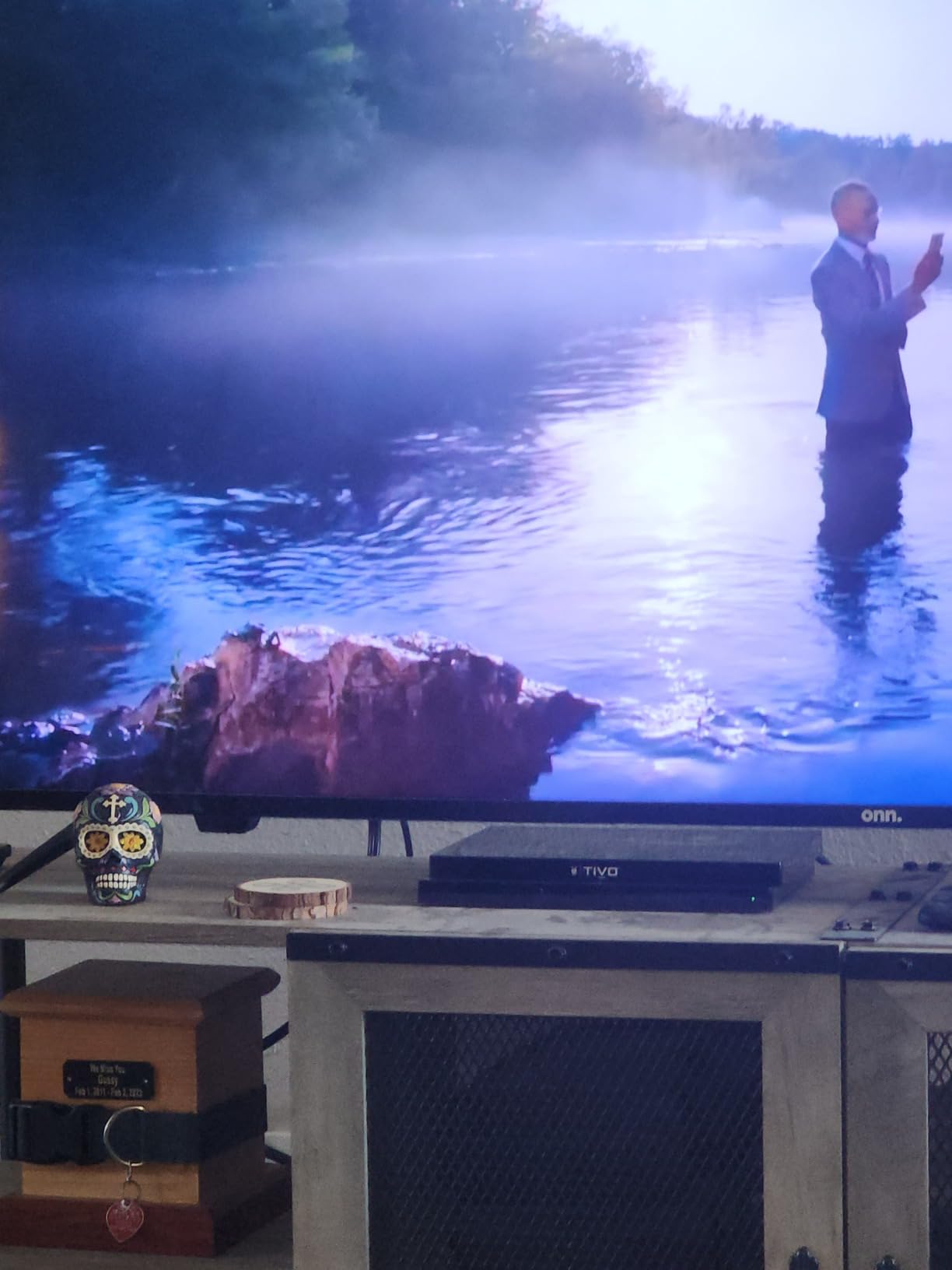 TiVo Edge for Cable | Cable TV, DVR and Streaming 4K UHD Media Player with Dolby Vision HDR and Dolby Atmos Customer Review TiVo Edge for Cable | Cable TV, DVR and Streaming 4K UHD Media Player with Dolby Vision HDR and Dolby Atmos - Customer Photo 1