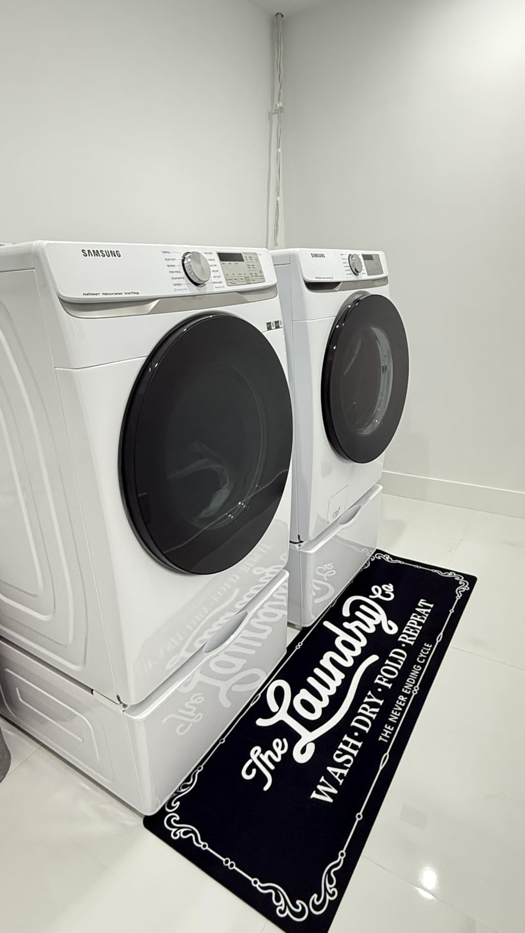 SAMSUNG 27-Inch Washer Dryer Pedestal Stand w/ Pull Out Laundry Storage Drawer, Stainless Steel, WE402NP/A3, Platinum - Customer Photo 1
