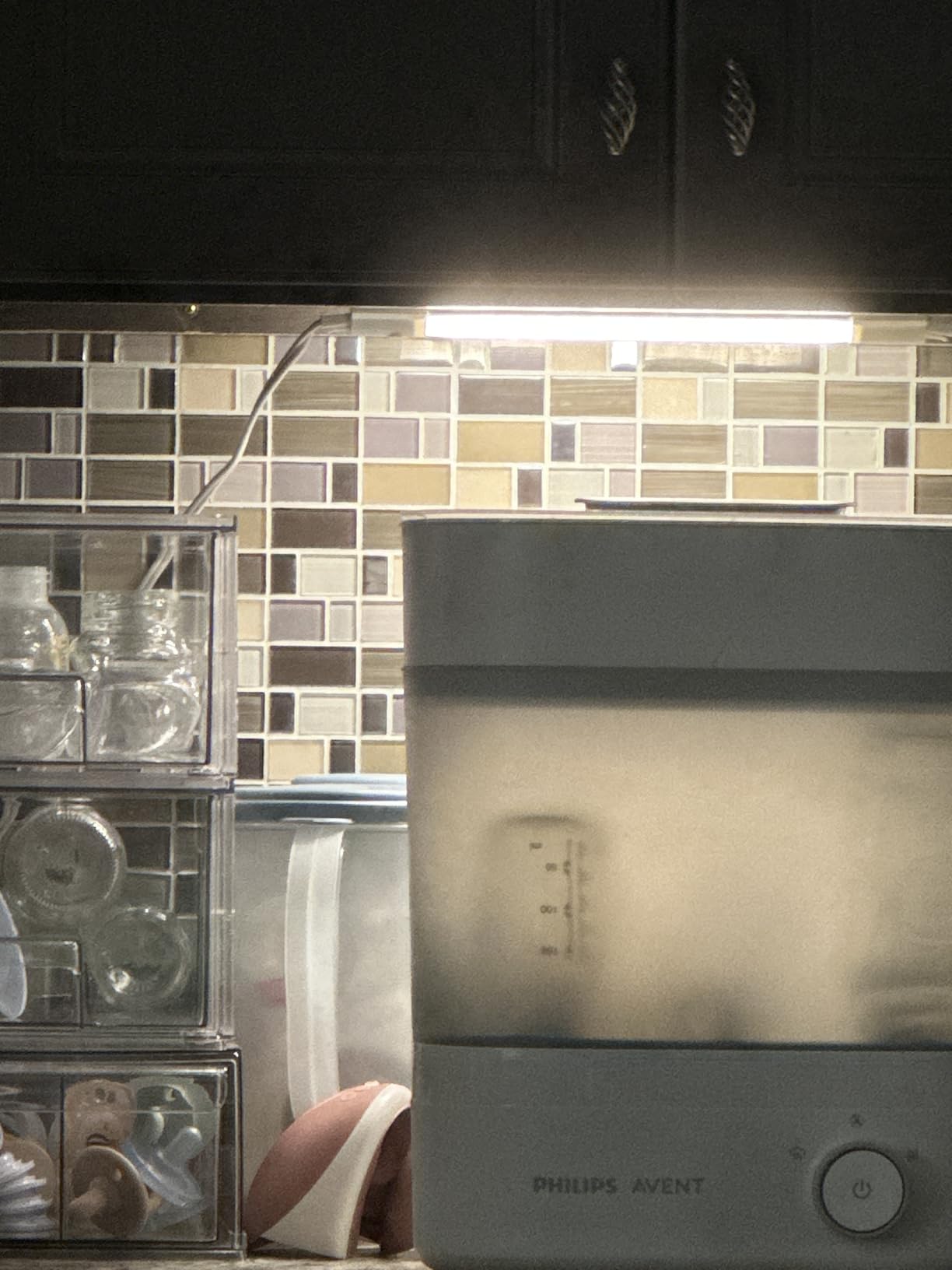 Philips Avent Baby Bottle Sterilizer and Dryer Premium, Removes 99,9% of Bacteria, Chemicals Free, Capacity 6 Bottles/Teats/Accessories, Modular Space Saving Design, Model SCF293 Customer Review Philips Avent Baby Bottle Sterilizer and Dryer Premium, Removes 99,9% of Bacteria, Chemicals Free, Capacity 6 Bottles/Teats/Accessories, Modular Space Saving Design, Model SCF293 - Customer Photo 1