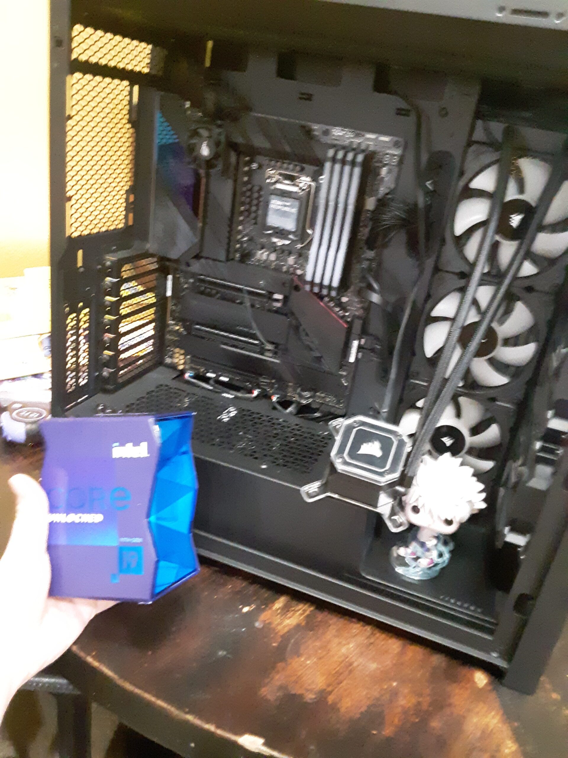 Intel Core i9-11900K Desktop Processor 8 Cores up to 5.3 GHz Unlocked LGA1200 (Intel 500 Series & Select 400 Series Chipset) 125W - Customer Photo 1