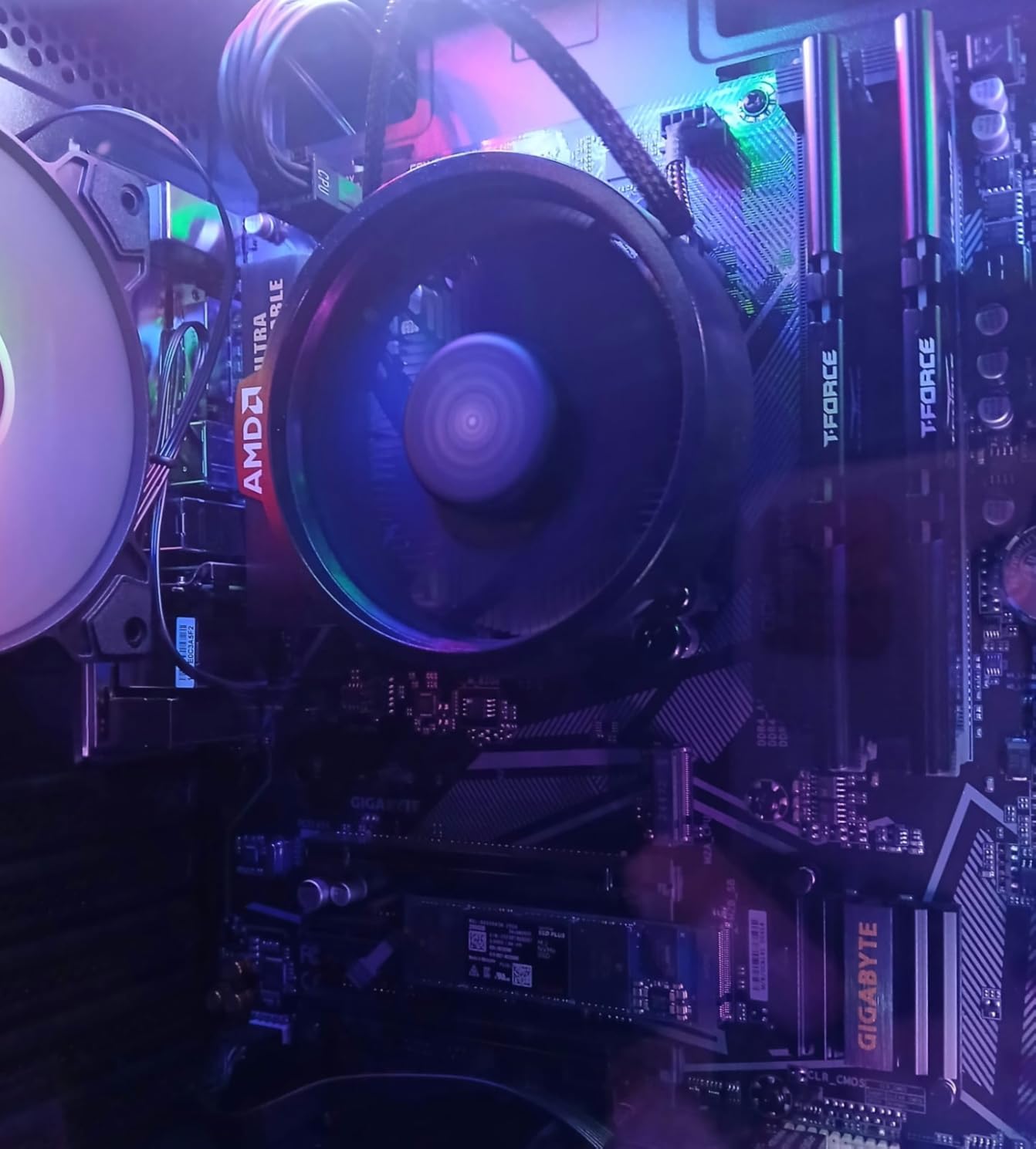 AMD Ryzen™ 5 5600G 6-Core 12-Thread Desktop Processor with Radeon™ Graphics - Customer Photo 1
