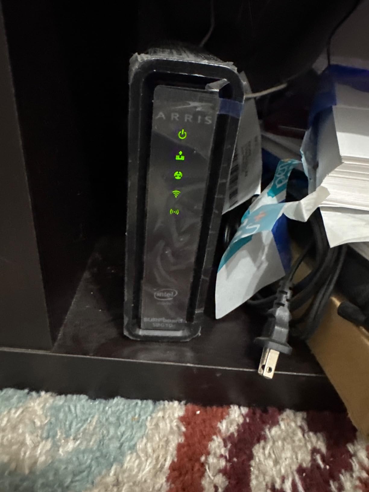 ARRIS (SBG10-RB) - Modem Router Combo - DOCSIS 3.0 16 x 4 Gigabit & AC1600 WiFi, For Comcast Xfinity, Cox, check with ISP for compatibility [Not for Spectrum] 400 Mbps Max Internet Speeds - Renewed - Customer Photo 2