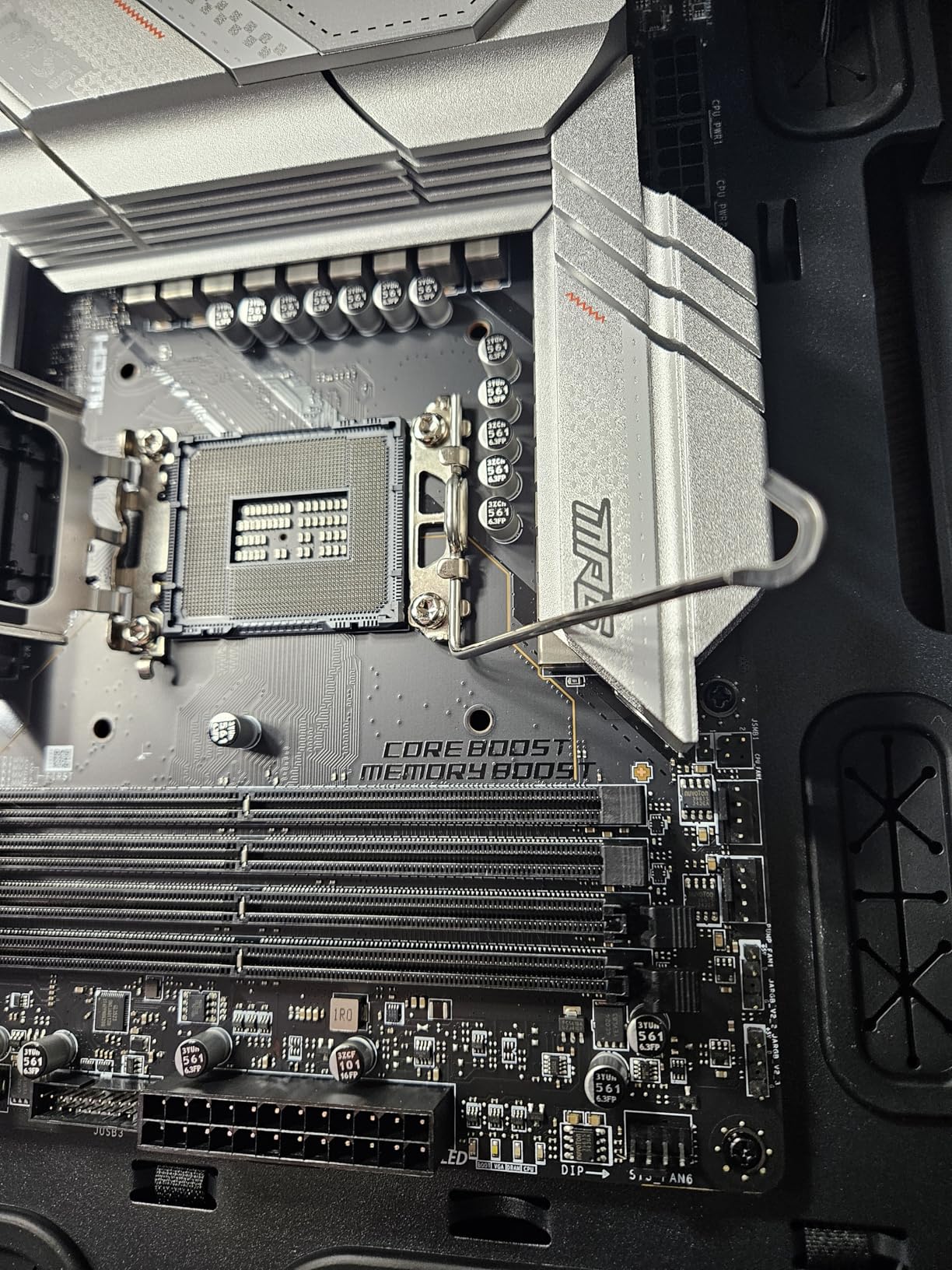 Intel Core i9-12900K Gaming Desktop Processor with Integrated Graphics and 16 (8P+8E) Cores up to 5.2 GHz Unlocked LGA1700 600 Series Chipset 125W - Customer Photo 1