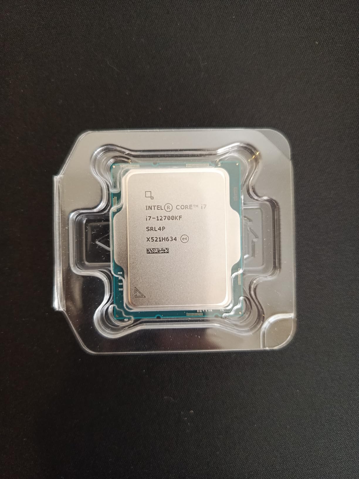 Intel® Core™ i7-12700KF Desktop Processor 12 (8P+4E) Cores up to 5.0 GHz Unlocked LGA1700 600 Series Chipset 125W - Customer Photo 2