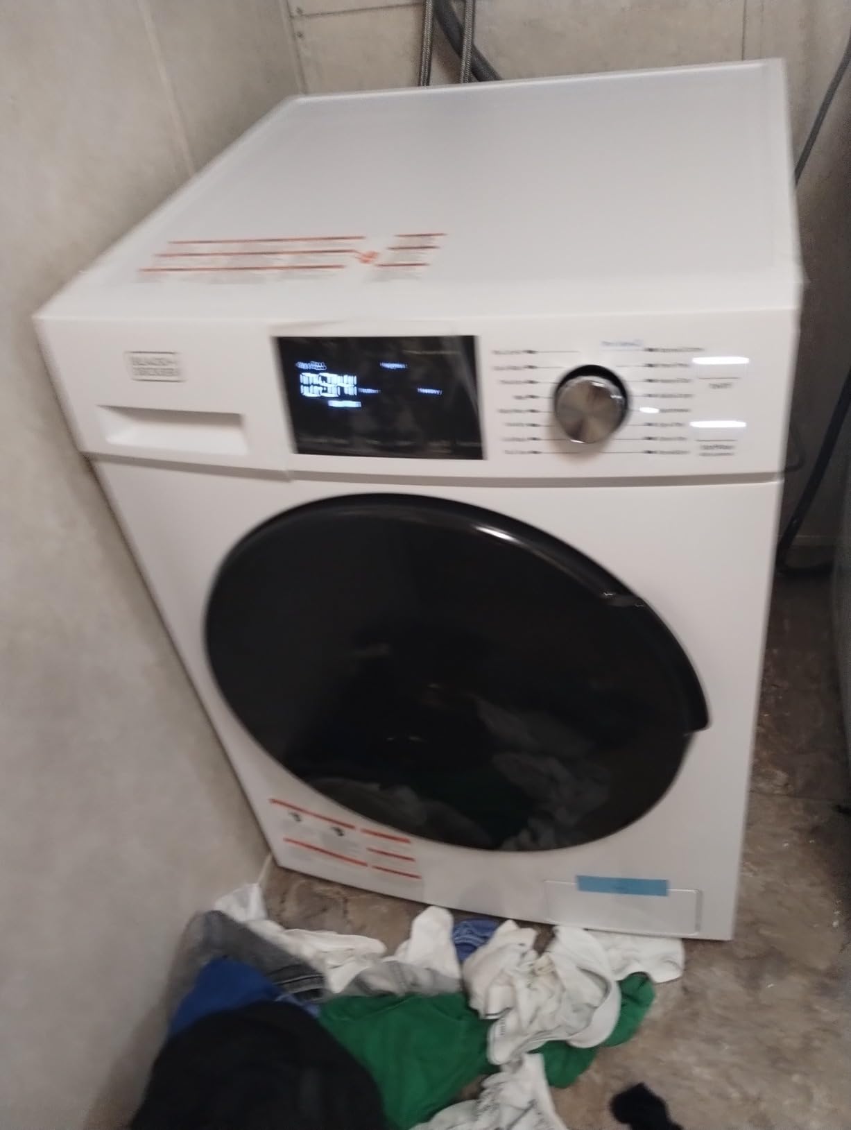 BLACK+DECKER Front Load Washer, 2.7 Cu. Ft. Compact Washing Machine with LED Display & 16 Cycles - Customer Photo 1
