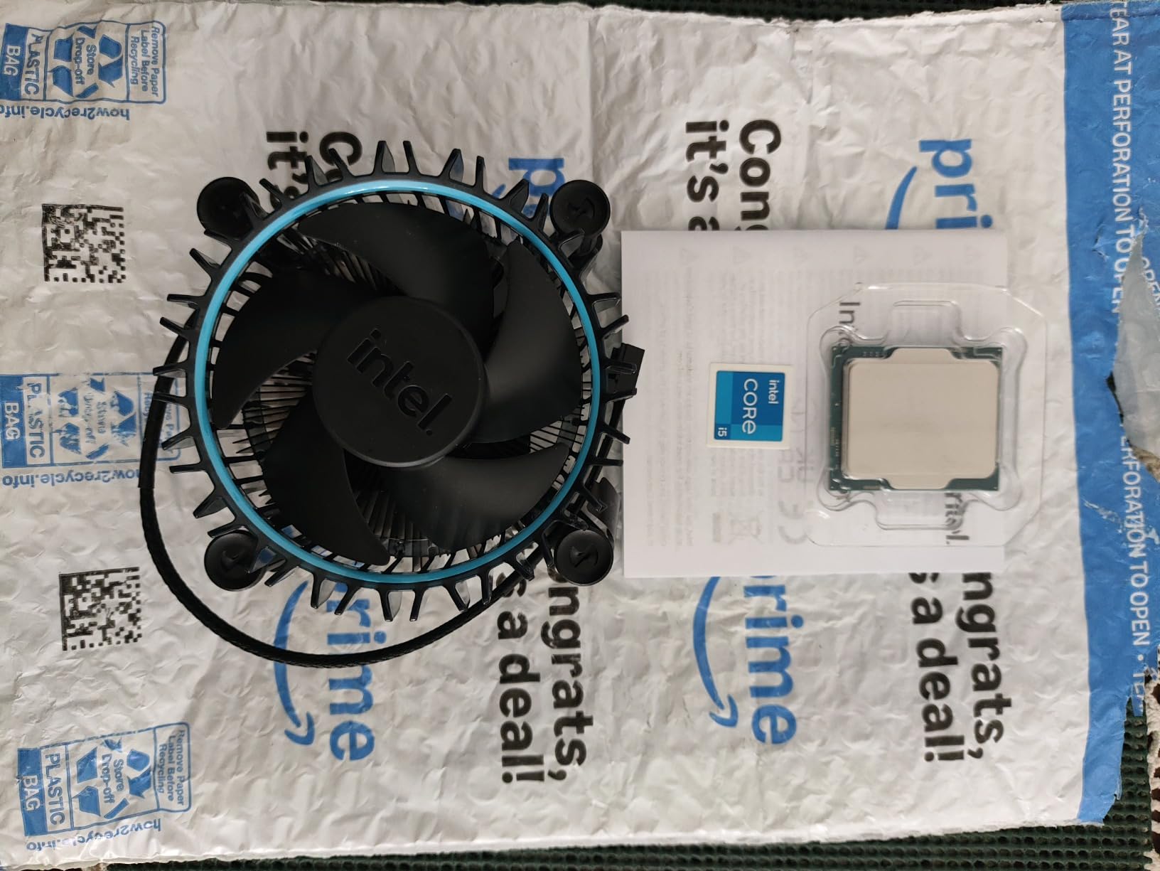 INTEL CPU Core i5-12400F / 6/12 / 2.5GHz / 6xxChipset / BX8071512400F - Customer Photo 2