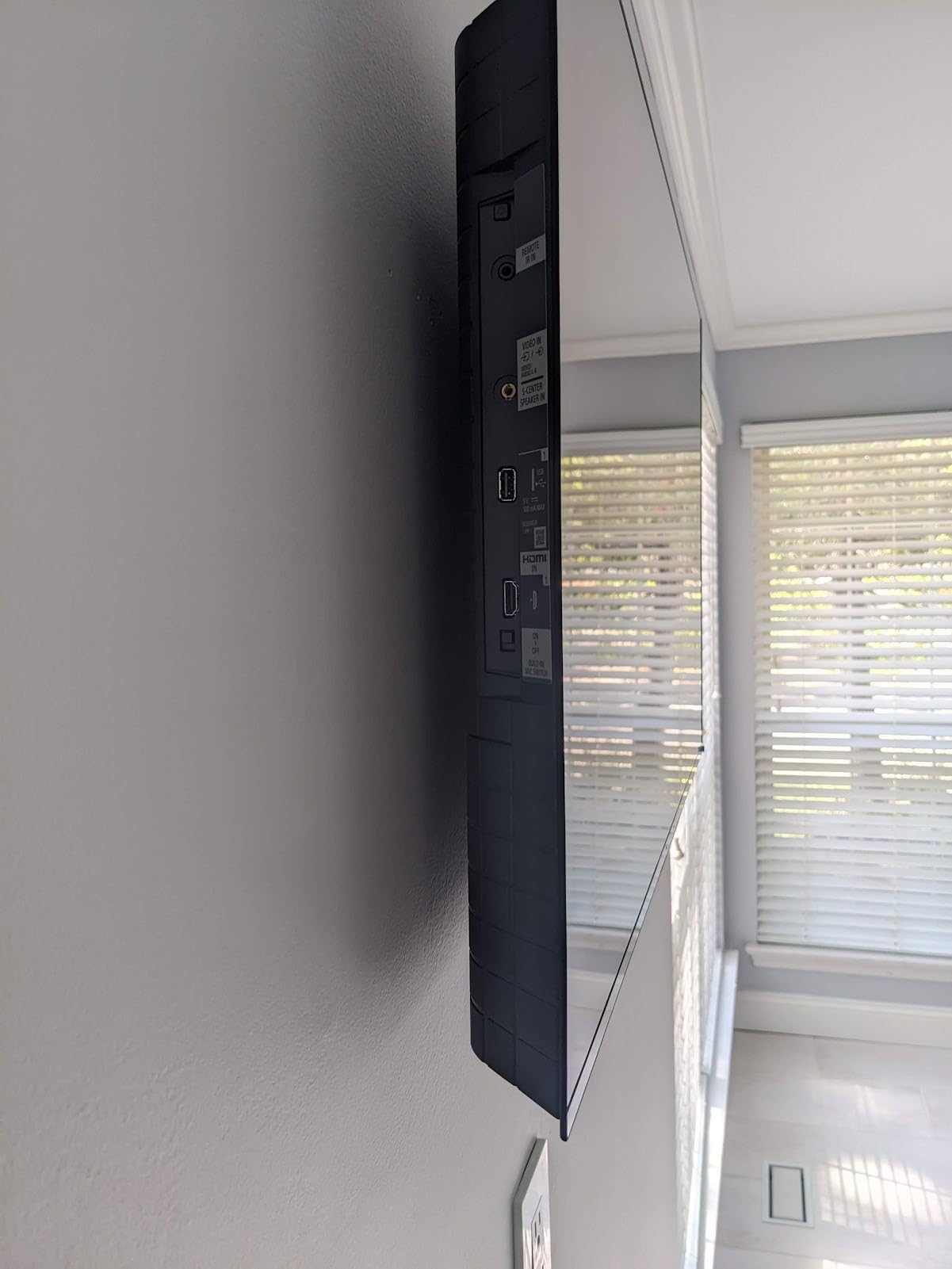 Sony 42 Inch 4K Ultra HD TV A90K Series: BRAVIA XR OLED Smart Google TV with Dolby Vision HDR and Exclusive Features for The Playstation® 5 XR42A90K- Latest Model,Black Customer Review Sony 42 Inch 4K Ultra HD TV A90K Series: BRAVIA XR OLED Smart Google TV with Dolby Vision HDR and Exclusive Features for The Playstation® 5 XR42A90K- Latest Model,Black - Customer Photo 1