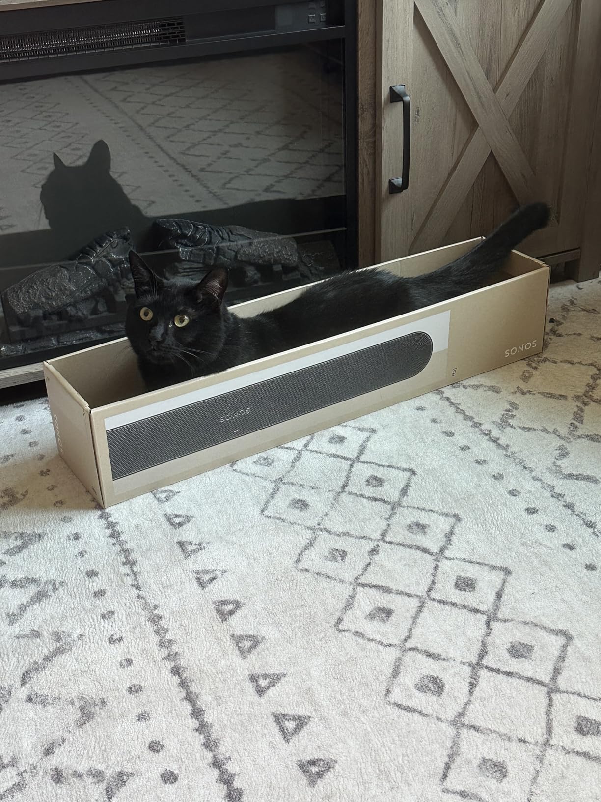 Sonos Ray - Compact Soundbar for TV and Music - Black - Customer Photo 1