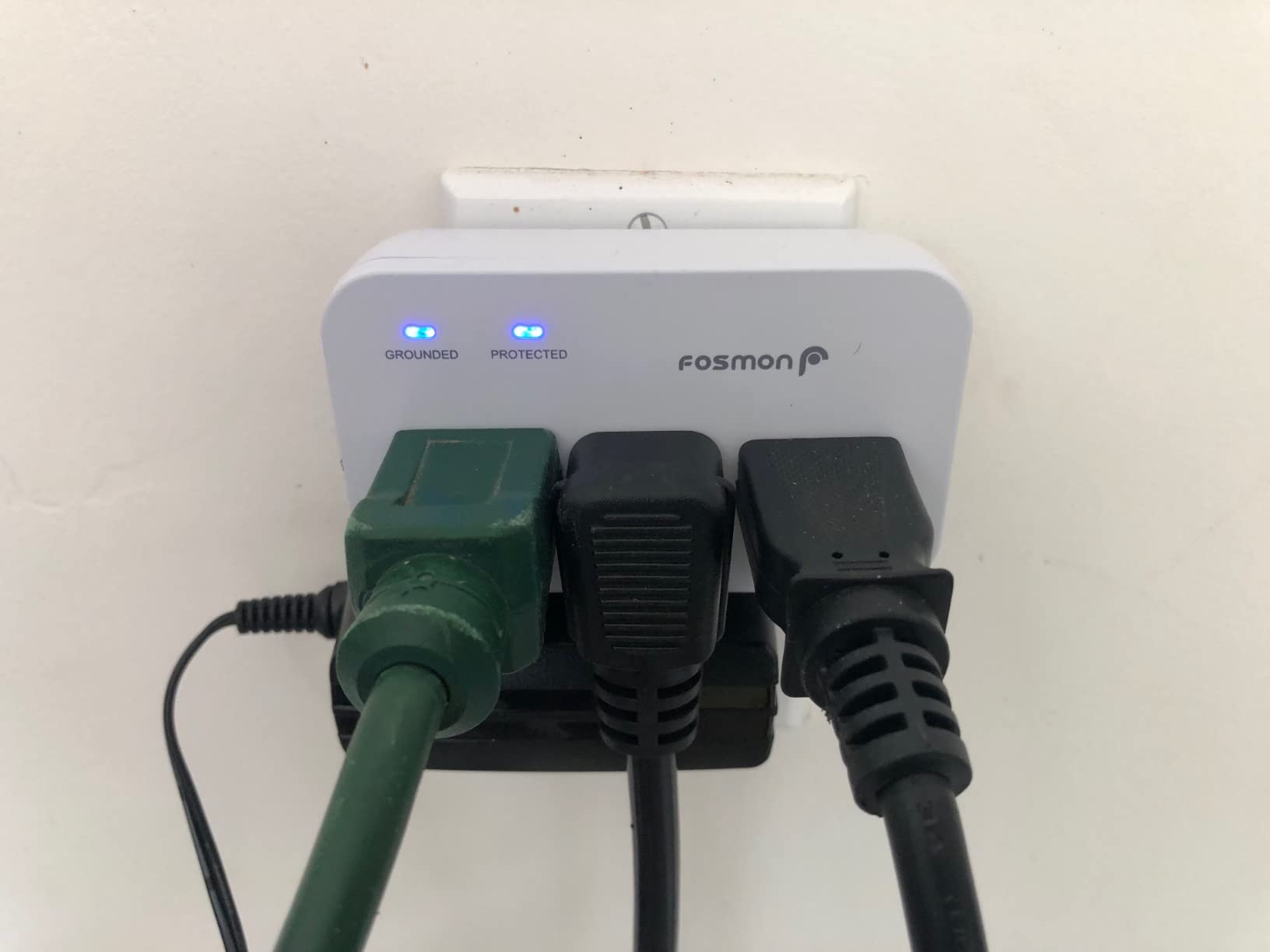 Fosmon Refrigerator Surge Protector, 3 Outlet Heavy Duty Appliance Surge Protector with High Joules for Fridge, Microwave, Washing Machine, Garage Door, 1200J, 1875 Watts, 3 Prong, ETL Listed - Customer Photo 1