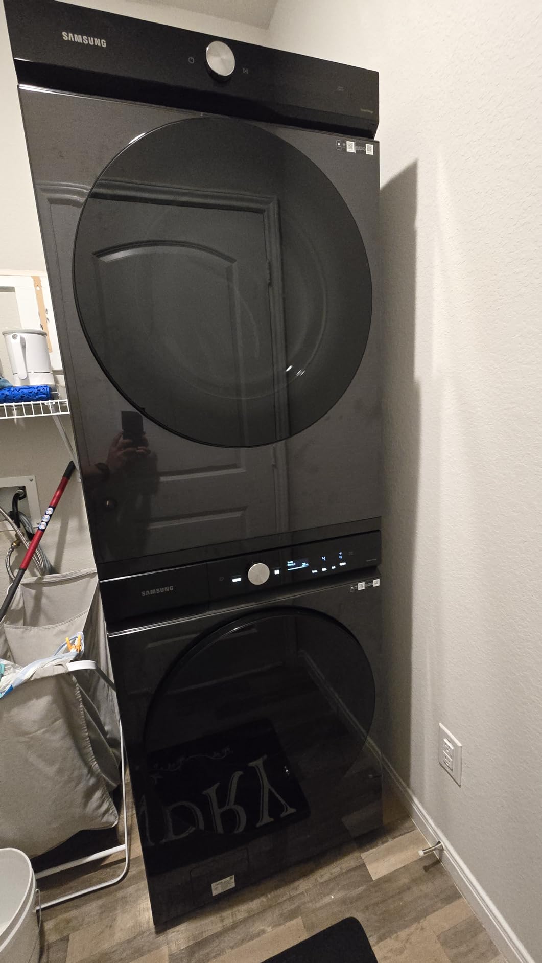 SAMSUNG Bespoke Front Load Washer Dryer Stacking and MultiControl Combo Kit, Includes Gap Cover to Fill Space Between Laundry Machines, All Parts Included, SKK-9MCV, Brushed Black - Customer Photo 1
