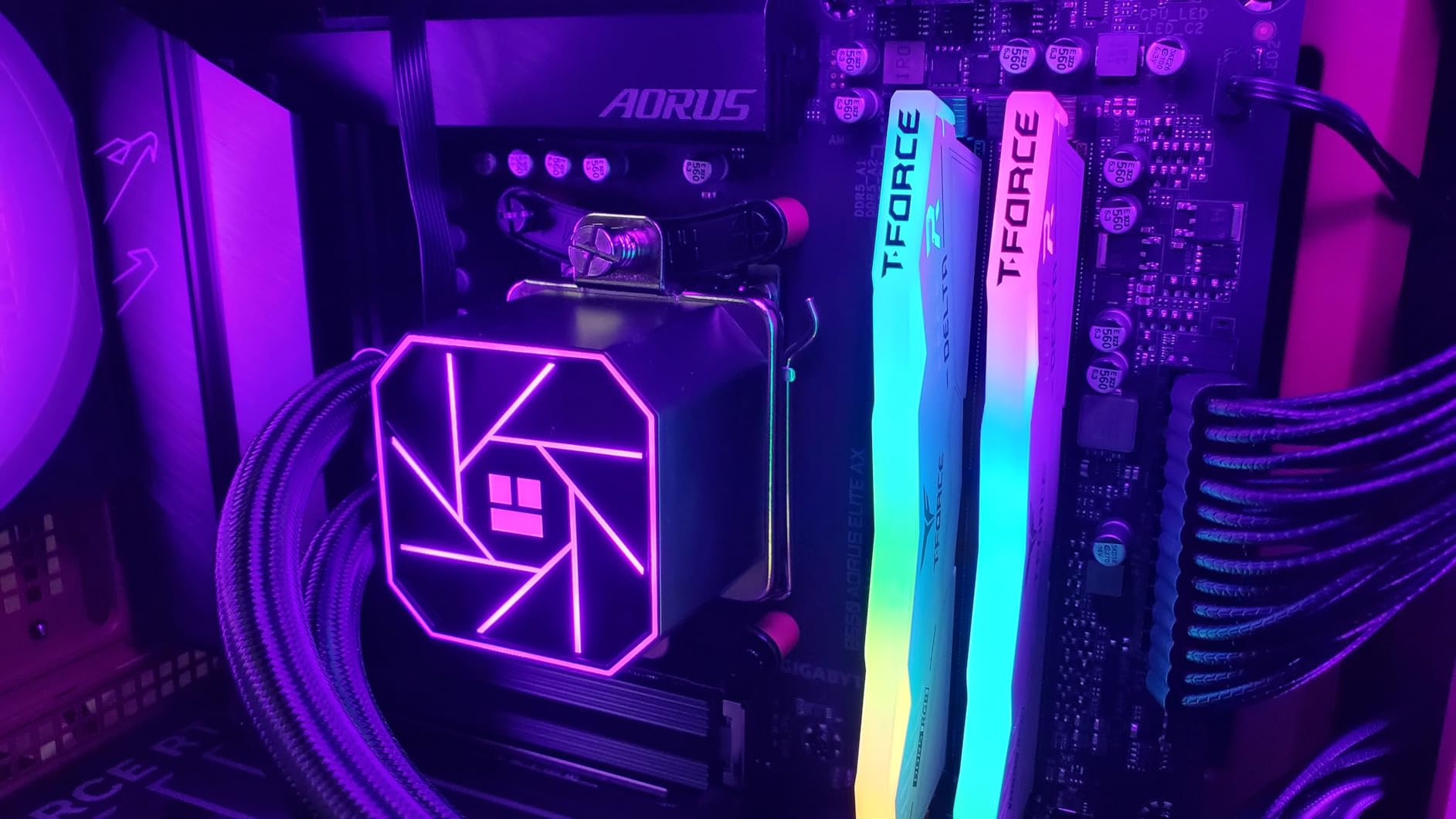 AMD Ryzen 9 7900X 12-Core, 24-Thread Unlocked Desktop Processor - Customer Photo 2