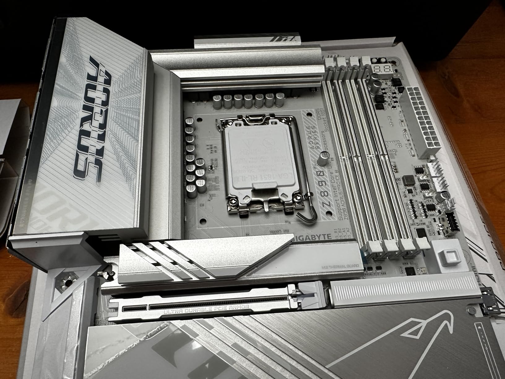 GIGABYTE Z790 AORUS Elite AX (LGA 1700/ Intel Z790/ ATX/ DDR5/ Quad M.2/ PCIe 5.0/ USB 3.2 Gen2X2 Type-C/Intel WiFi 6E/ 2.5GbE LAN/Q-Flash Plus/PCIe EZ-Latch/Gaming Motherboard) - Customer Photo 2