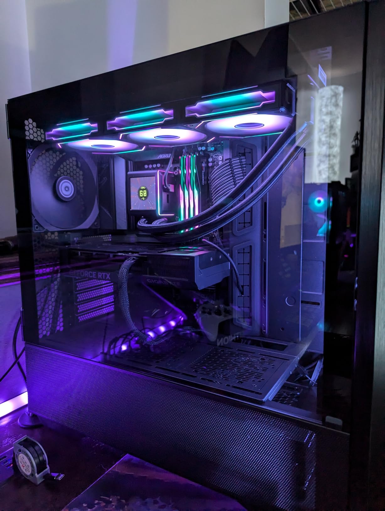 AMD Ryzen™ 9 7950X3D 16-Core, 32-Thread Desktop Processor - Customer Photo 1