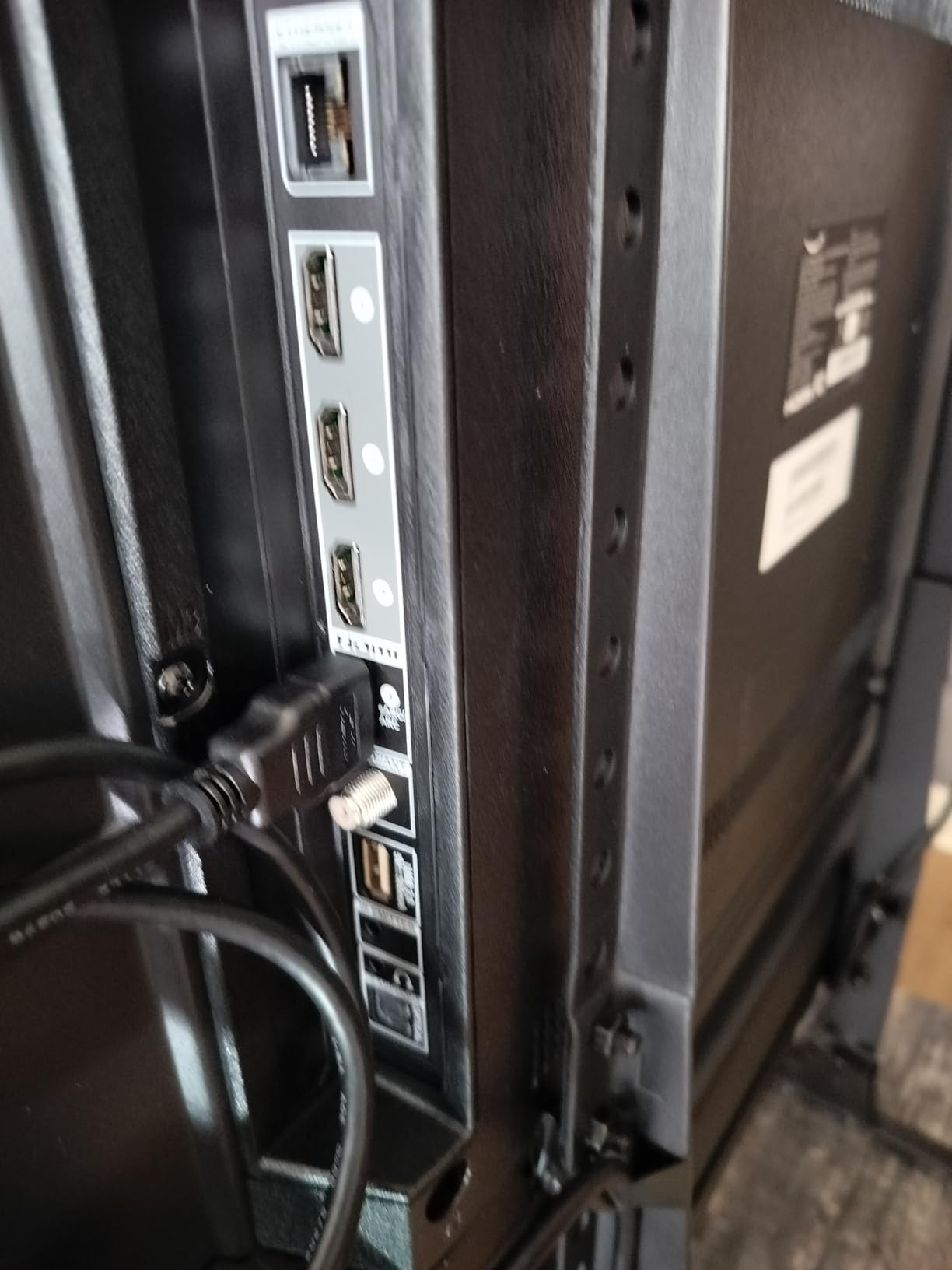 Amazon Fire TV Soundbar (newest model), 2.0 speaker with DTS Virtual:X and Dolby Audio, Bluetooth connectivity - Customer Photo 1