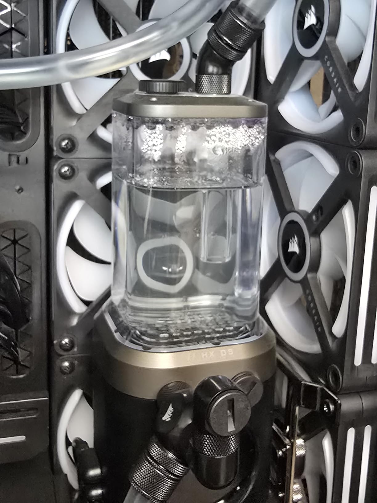 CORSAIR iCUE Link XC7 RGB Elite CPU Water Block - Transparent Flow Chamber - 24 RGB LEDs - Fits Intel® LGA 1700, AMD® AM5 and Older - Stealth Gray Customer Review CORSAIR iCUE Link XC7 RGB Elite CPU Water Block - Transparent Flow Chamber - 24 RGB LEDs - Fits Intel® LGA 1700, AMD® AM5 and Older - Stealth Gray - Customer Photo 2
