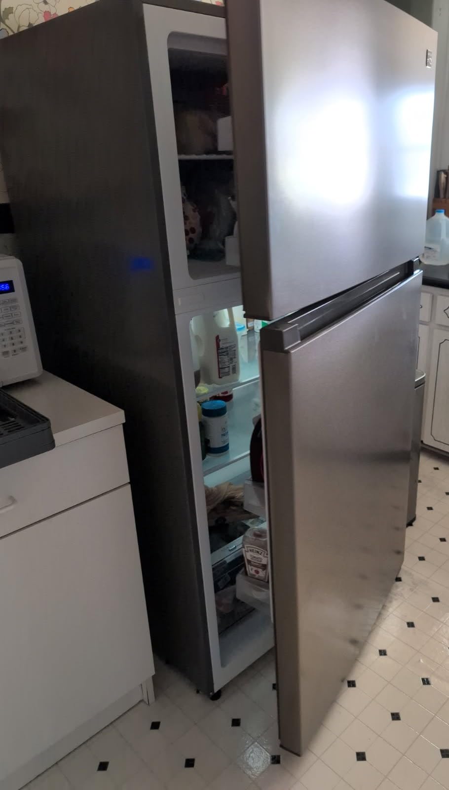Kenmore 33 in. 20.5 cu. ft. Capacity Refrigerator/Freezer Full-Width Adjustable Glass Shelving, Humidity Control Crispers, Black - Customer Photo 2