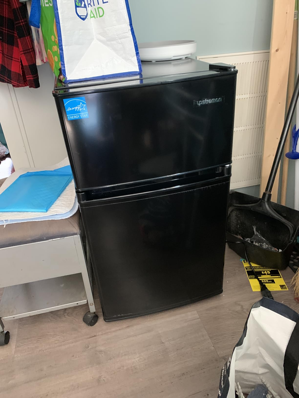 Upstreman 3.1 Cu.Ft Mini Fridge with Freezer, Double Door Small Fridge, Dorm Essentials, Adjustable Thermostat, Energy Saving, Mini Refrigerator for Office, Dorm, Bedroom, Black - Customer Photo 1