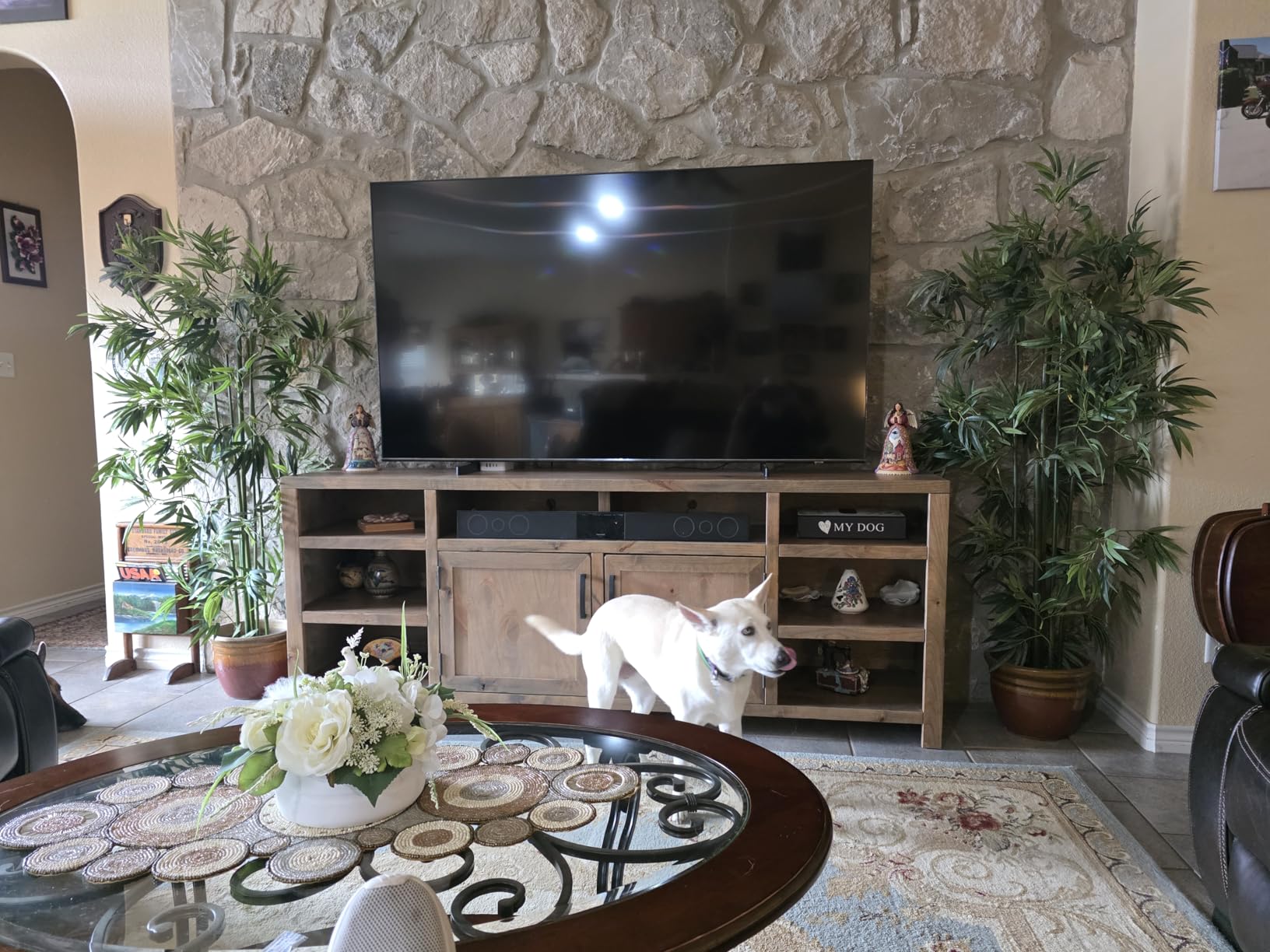 Samsung 50-Inch Class QLED 4K Q60D Series Quantum HDR Smart TV w/Object Tracking Sound Lite, Motion Xcelerator, Slim Design, Gaming Hub, Alexa Built-in (QN50Q60D, 2024 Model) - Customer Photo 1