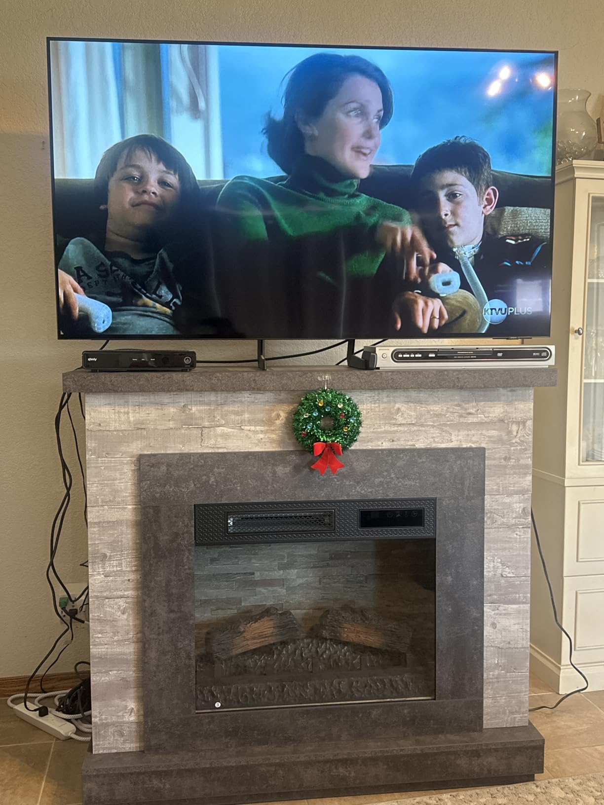 Samsung 83-Inch Class OLED 4K S85D Series HDR Smart TV w/Dolby Atmos, Object Tracking Sound Lite, Laser Slim Design, Motion Xcelerator, Real Depth Enhancer, Alexa Built-in (QN83S85D, 2024 Model) - Customer Photo 1