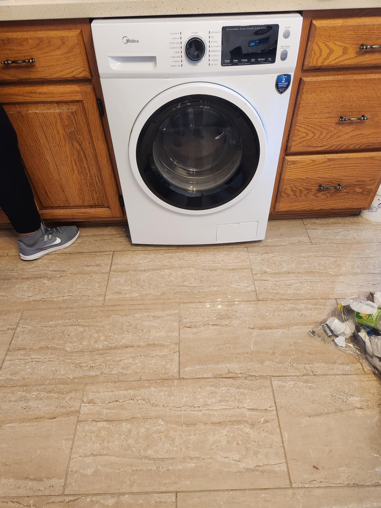 Midea 24 Inch Washer and Dryer Combo, All in One Washer and Dryer 2.7 cu.ft 26lbs, Ventless Washing Machine, Steam Care, Overnight Dry, 1400 RPM, 16 Cycles Front Load Washer, Full-Automatic, White - Customer Photo 1