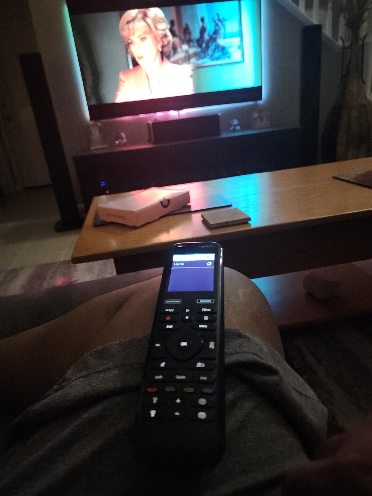 Logitech Harmony Elite Remote Control, Hub and App, Ultimate Control and Seamless Device Integration - Customer Photo 1