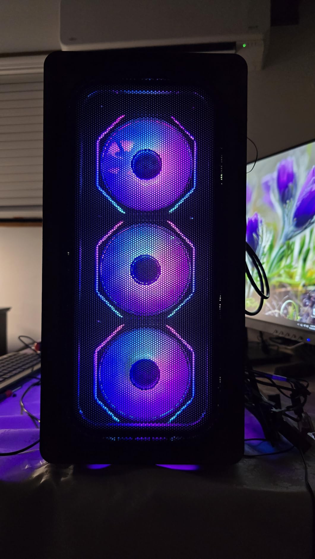 DARKROCK EC2 Black ATX Mid Tower PC Case, Type-C Ready, Supports 50 Series Graphics Cards, Tempered Glass Side Panel, up to 8 x 120mm Cooling Fans & 1 x 360mm Radiator, 1 x Pre-Installed Fan - Customer Photo 1