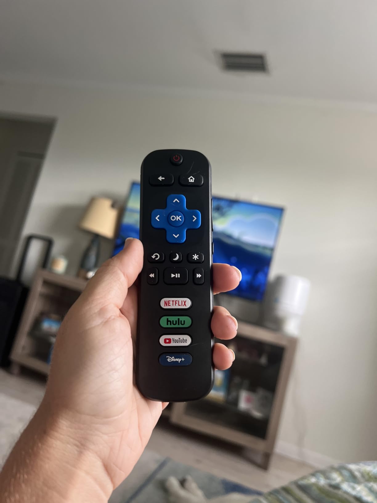 Universal-TV-Remote-Control Compatible with Samsung/LG/Vizio/Hisense/Sony/Philips/Onn/Sharp/RCA/Element/Westinghouse/Sanyo/Emerson TV and More Brand Smart TVs Customer Review Universal-TV-Remote-Control Compatible with Samsung/LG/Vizio/Hisense/Sony/Philips/Onn/Sharp/RCA/Element/Westinghouse/Sanyo/Emerson TV and More Brand Smart TVs - Customer Photo 1