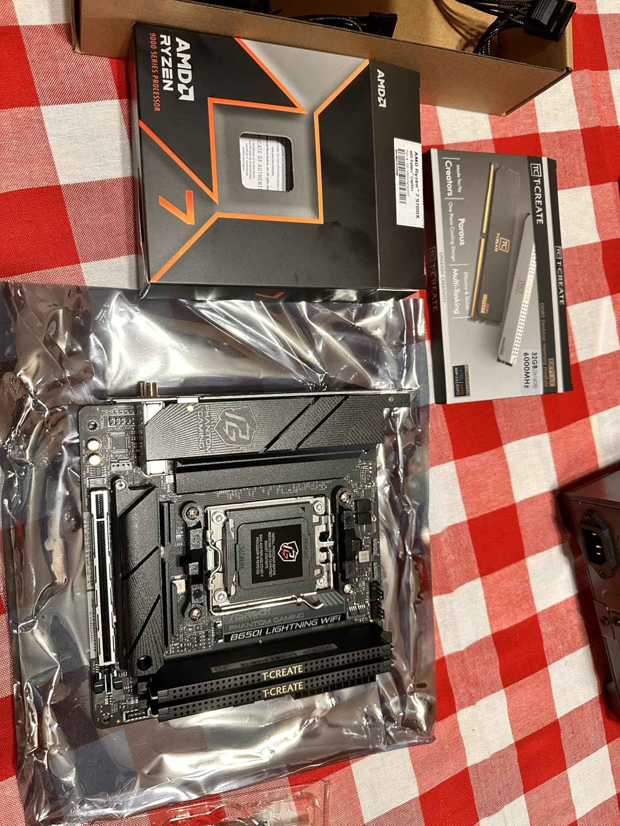 AMD Ryzen™ 7 9700X 8-Core, 16-Thread Unlocked Desktop Processor - Customer Photo 3