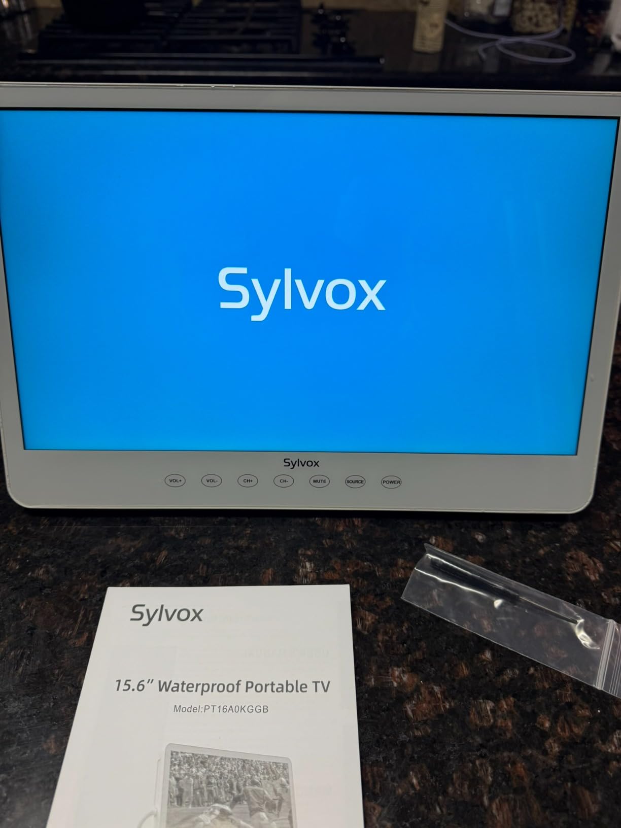 SYLVOX 15.6
