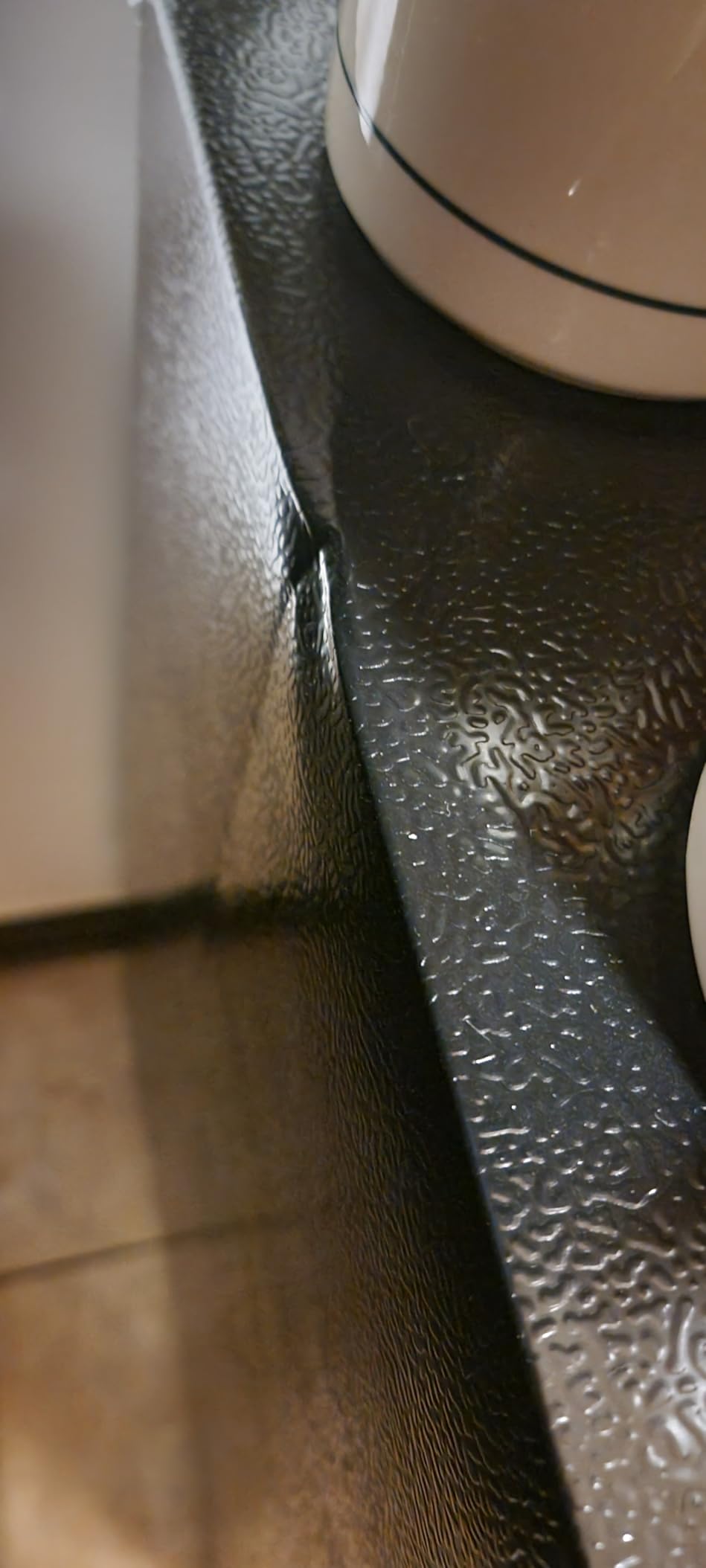 EUHOMY 3.2 Cu.Ft Mini Fridge with Freezer, Single Door Compact Refrigerator, Adjustable Thermostat, Mini Refrigerator Energy Saving, Mini fridge for Bedroom, Dorm, Office, Black Customer Review EUHOMY 3.2 Cu.Ft Mini Fridge with Freezer, Single Door Compact Refrigerator, Adjustable Thermostat, Mini Refrigerator Energy Saving, Mini fridge for Bedroom, Dorm, Office, Black - Customer Photo 1