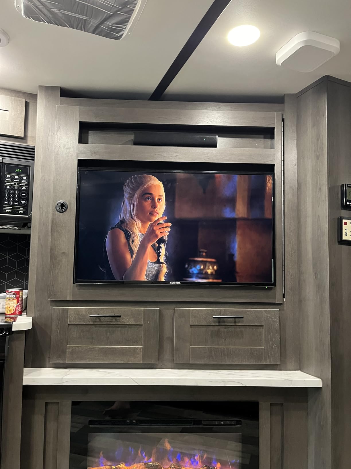 Sound Bar for Smart TV, Bluetooth Soundbar for TV, 50 Watts Mini Sound Bar with ARC/Optical/AUX, Surround Sound System for TV/PC/Gaming/Projectors - Customer Photo 1