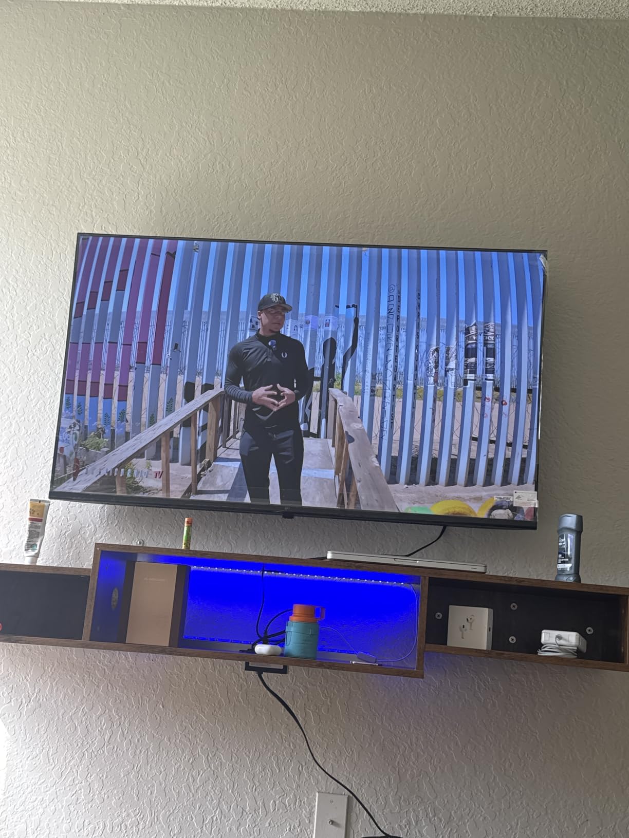 FPD 50 Inch Smart TV, 4K LED Google TV with Google Play Built-in Google Cast, HDR 10, MEMC, Voice Remote, Dolby Atmos & Vision, UHD Stream Live Television (CG50-C3,2024) - Customer Photo 2