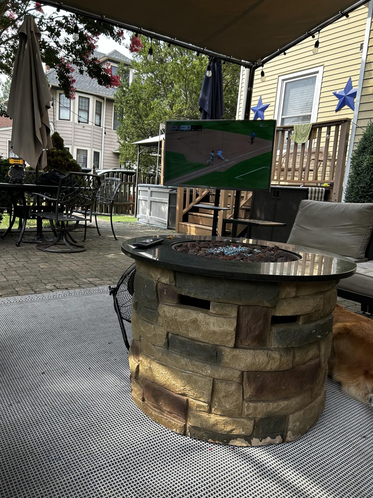 SYLVOX 50 Inch Outdoor Smart Television Weatherproof Google TV, 4K 700NIT High Brightness Temperature Resistant IP55 Waterproof TVs, Anti-Scratch, Suitable for Partial Sun (Patio Series) - Customer Photo 1
