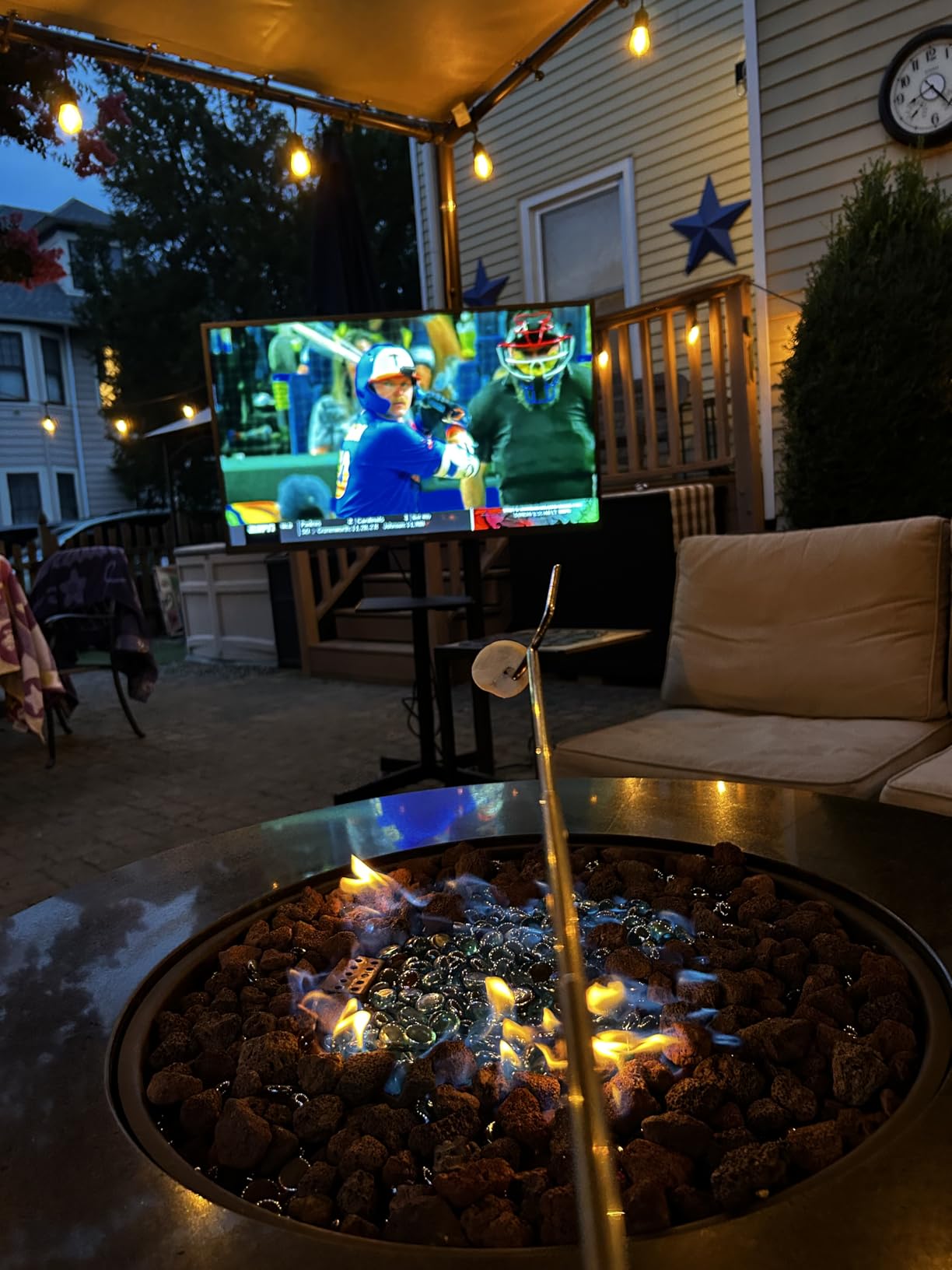 SYLVOX 50 Inch Outdoor Smart Television Weatherproof Google TV, 4K 700NIT High Brightness Temperature Resistant IP55 Waterproof TVs, Anti-Scratch, Suitable for Partial Sun (Patio Series) - Customer Photo 2