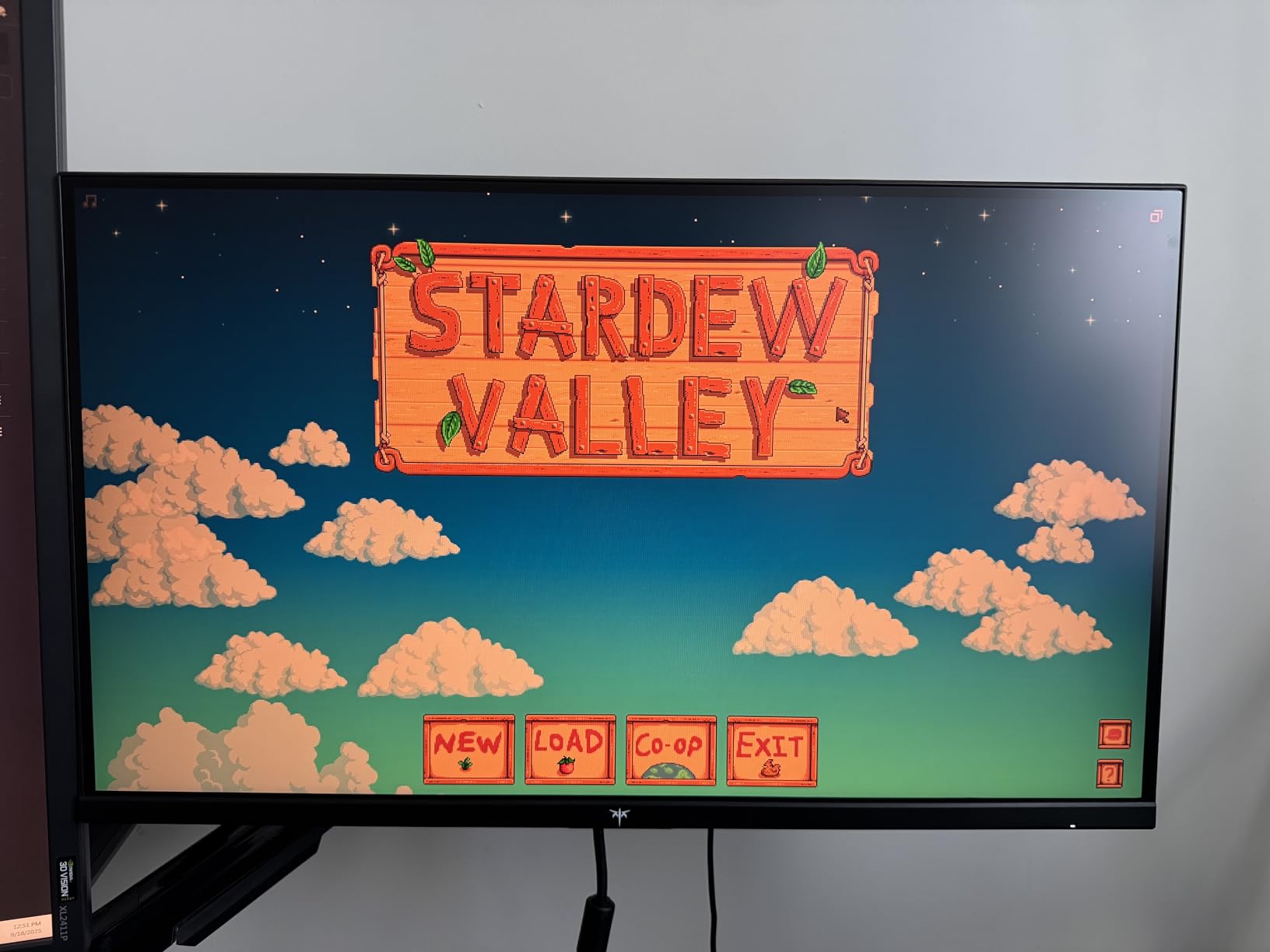 KTC 32 Inch 4K Smart Monitor, Google System UHD (3840x 2160) Smart Monitor with Speakers, Netflix Licensed, Type-C 65W PD, WirelessDisplay, HDR, Bluetooth, Hey Google Voice Remot, VESA Support, A32Q8 Customer Review KTC 32 Inch 4K Smart Monitor, Google System UHD (3840x 2160) Smart Monitor with Speakers, Netflix Licensed, Type-C 65W PD, WirelessDisplay, HDR, Bluetooth, Hey Google Voice Remot, VESA Support, A32Q8 - Customer Photo 2