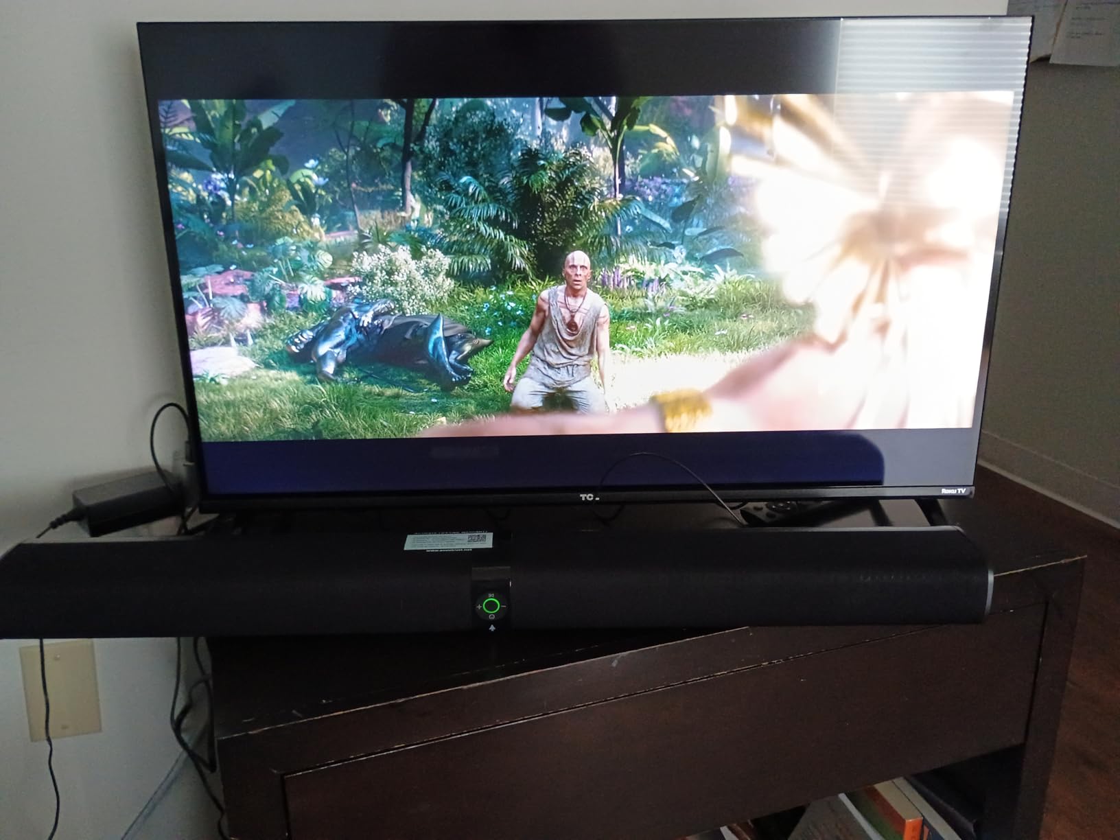 Sound Bar for Smart TV, Soundbar with Bluetooth/ARC/Opt/AUX Connect, Auto Volume Boost, 3 Equalizer Modes, 2 in 1 Detachable Soundbar for TV/PC/Gaming/Projectors - Customer Photo 2