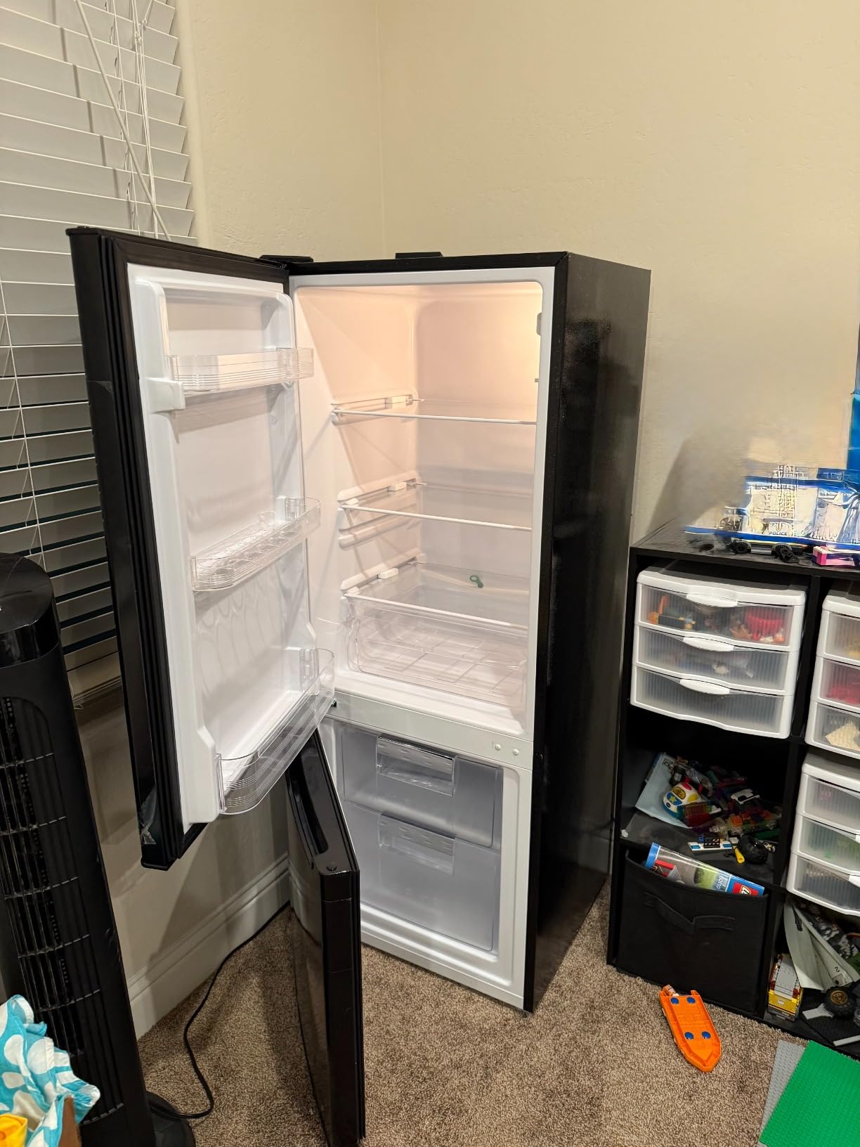 BANGSON 7.1 Cu.Ft Refrigerator with Freezer, Apartment Size Fridge with Bottom Freezer, Large Capacity, Energy Saving, Adjustable Thermostat, Low Noise, Black - Customer Photo 2