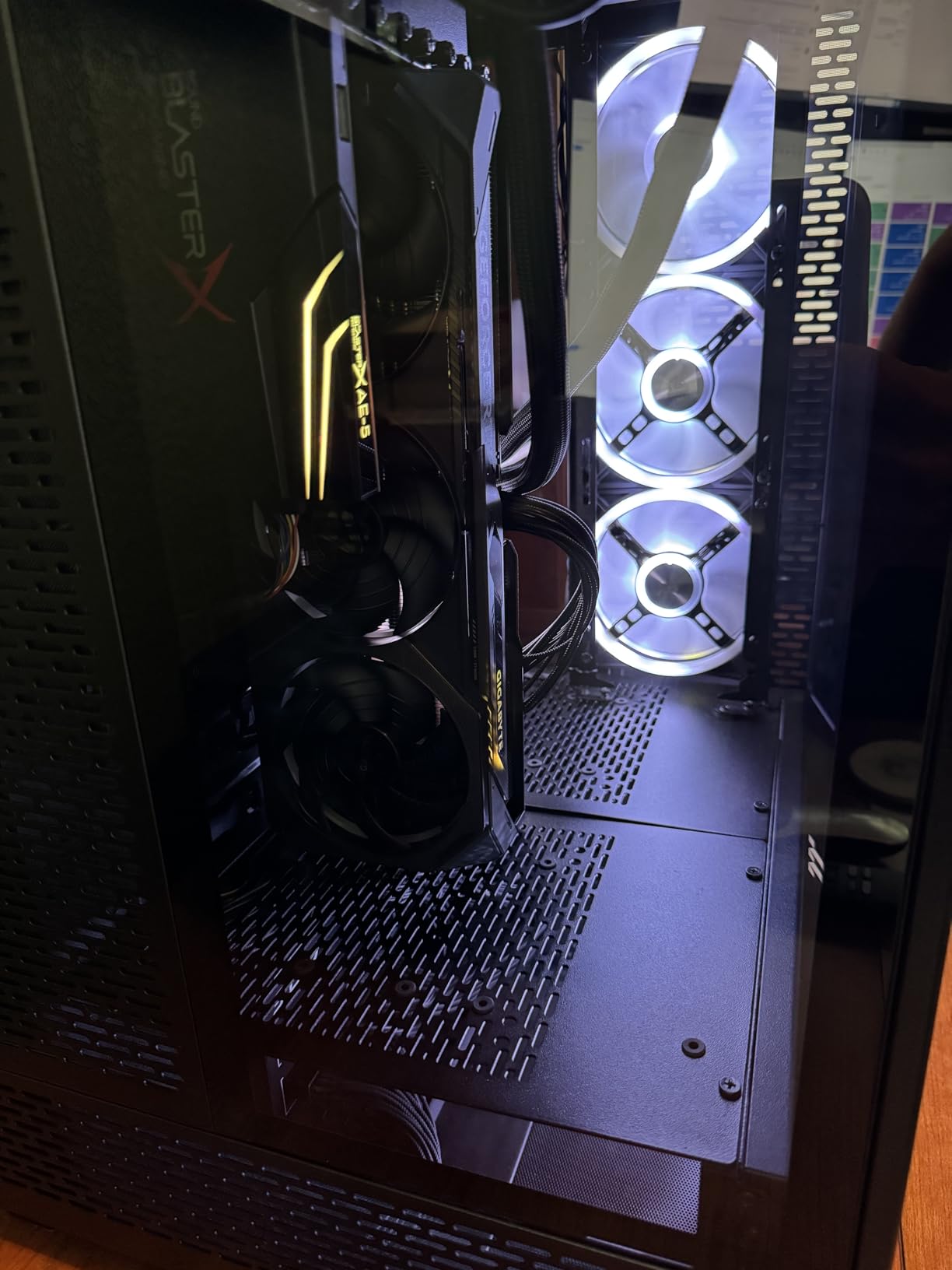 GIGABYTE GeForce RTX 5070 Gaming OC 12G Graphics Card, 12GB 192-bit GDDR7, PCIe 5.0, WINDFORCE Cooling System, GV-N5070GAMING OC-12GD Video Card Customer Review GIGABYTE GeForce RTX 5070 Gaming OC 12G Graphics Card, 12GB 192-bit GDDR7, PCIe 5.0, WINDFORCE Cooling System, GV-N5070GAMING OC-12GD Video Card - Customer Photo 2