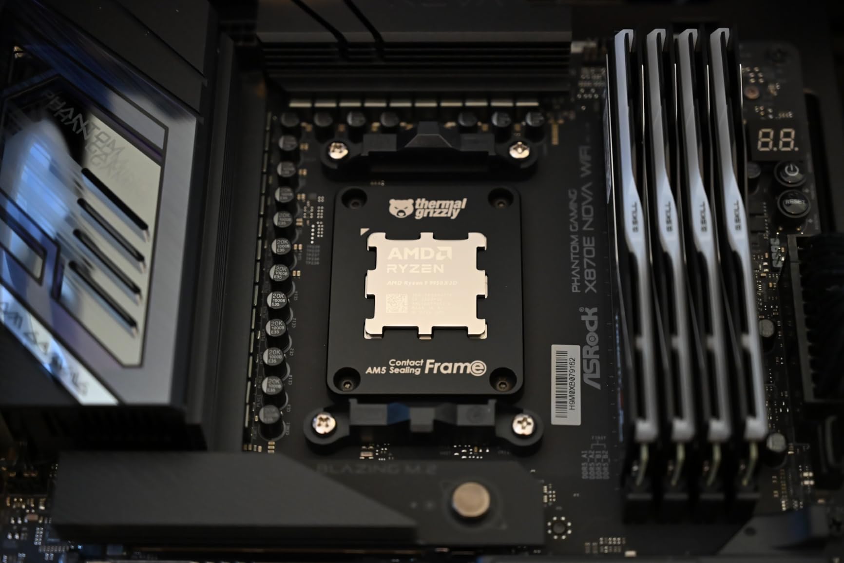 AMD Ryzen 9 9950X3D 16-Core Processor - Customer Photo 1
