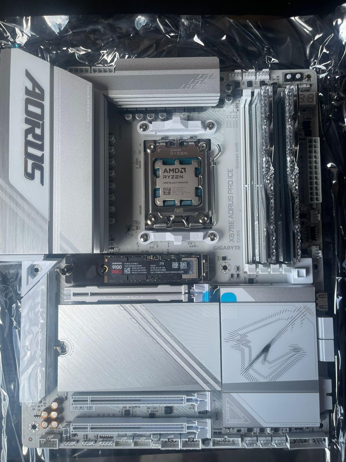 AMD Ryzen 9 9950X3D 16-Core Processor - Customer Photo 1
