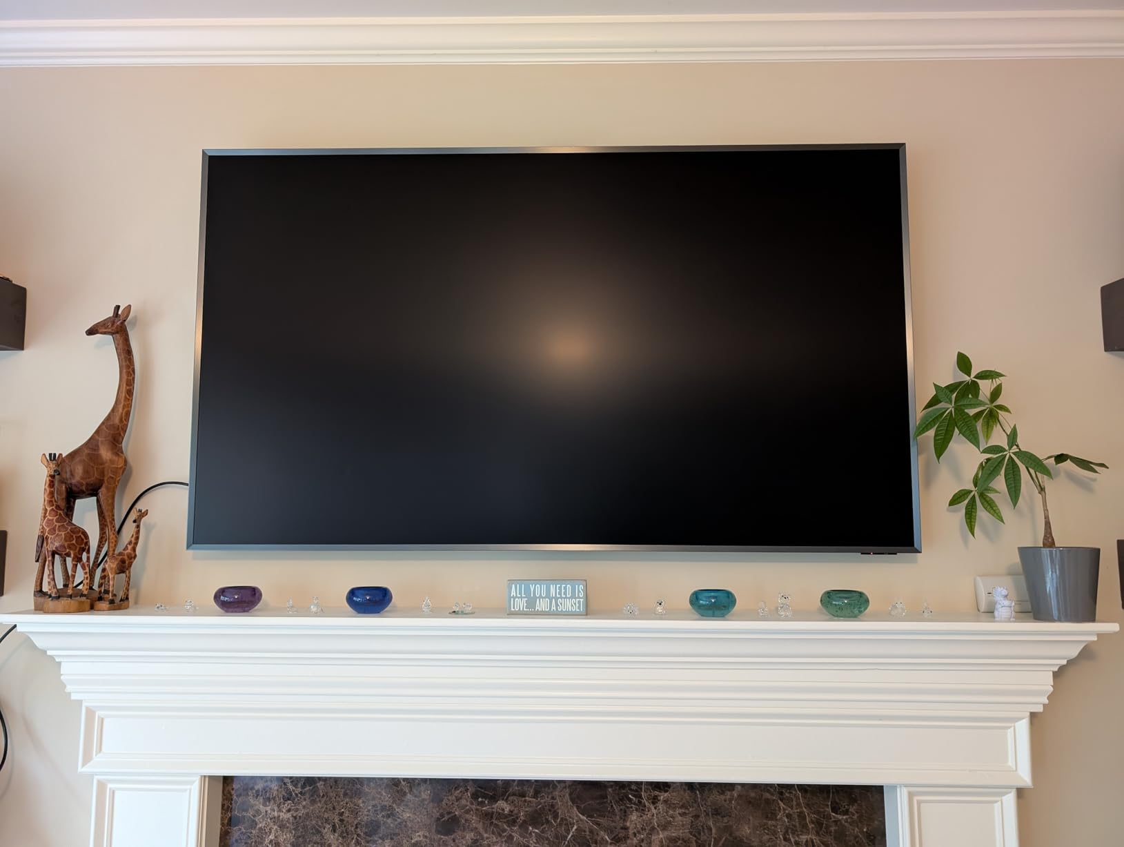 Samsung 65-Inch Class Neo QLED 8K QN900F Series, Vision AI, Mini LED Smart TV (2025 Model, 65QN900F) Neo Quantum HDR 8K Pro, Object Tracking Sound + w/Dolby Atmos, Glare Free, Alexa Built-in - Customer Photo 2